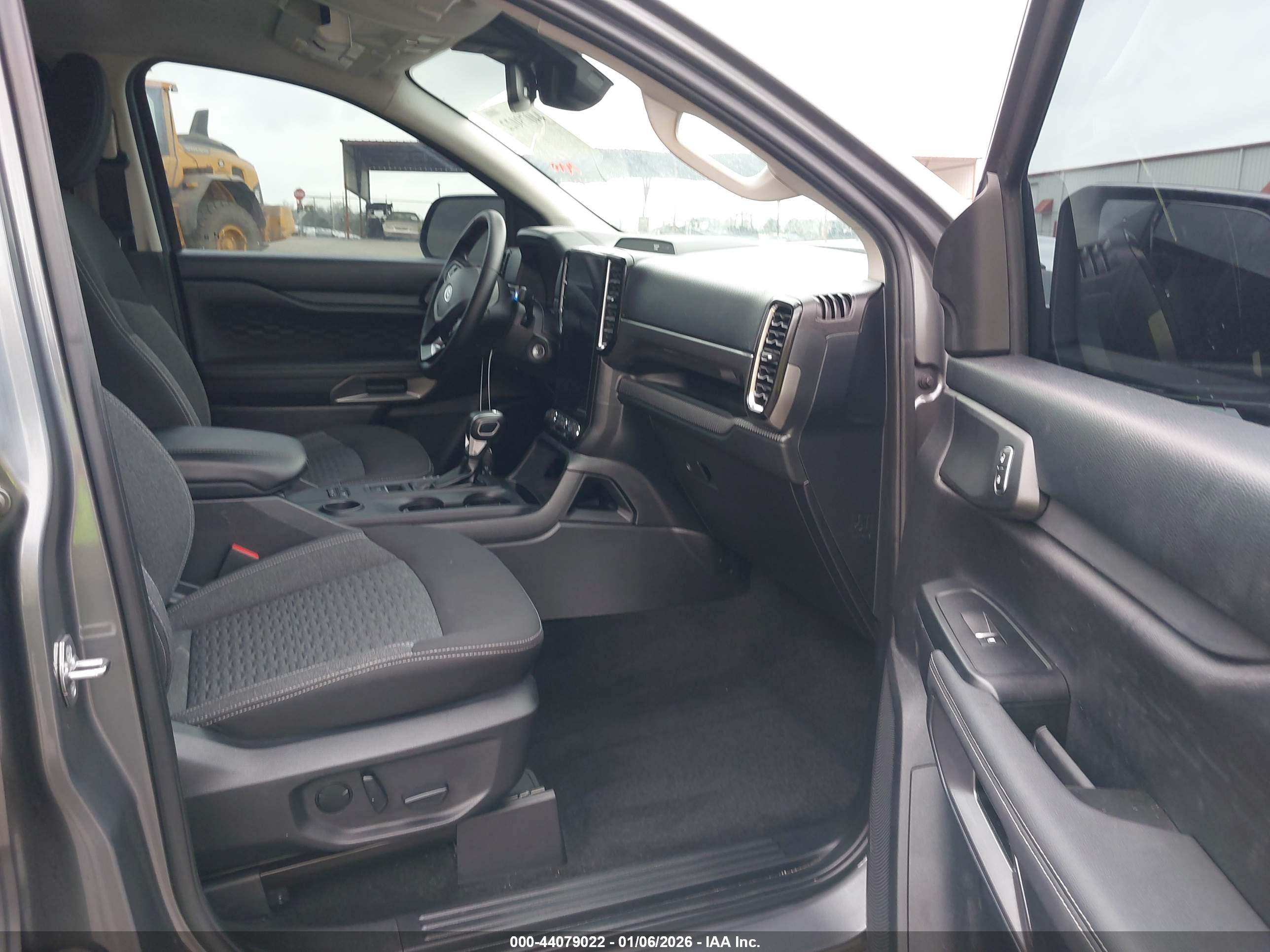 FORD RANGER image 5