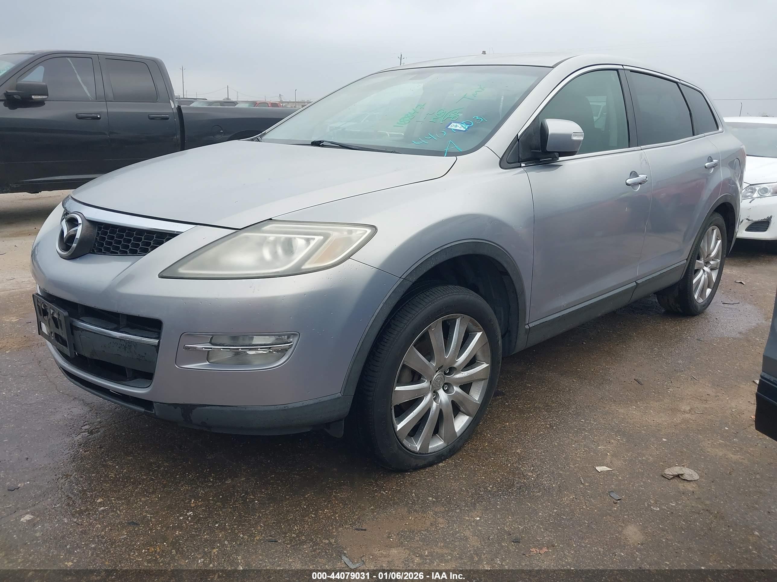 MAZDA CX-9 image 2