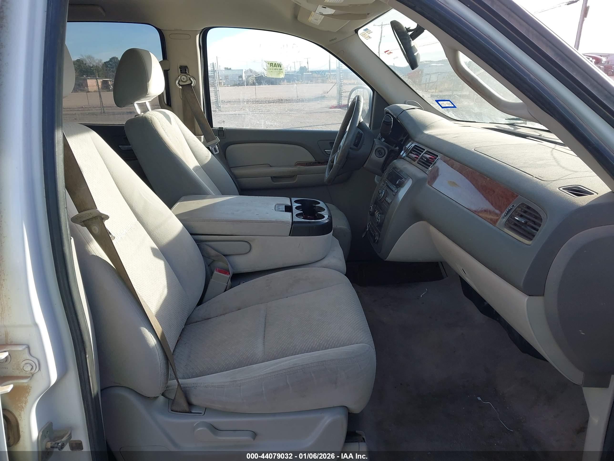 GMC YUKON image 5