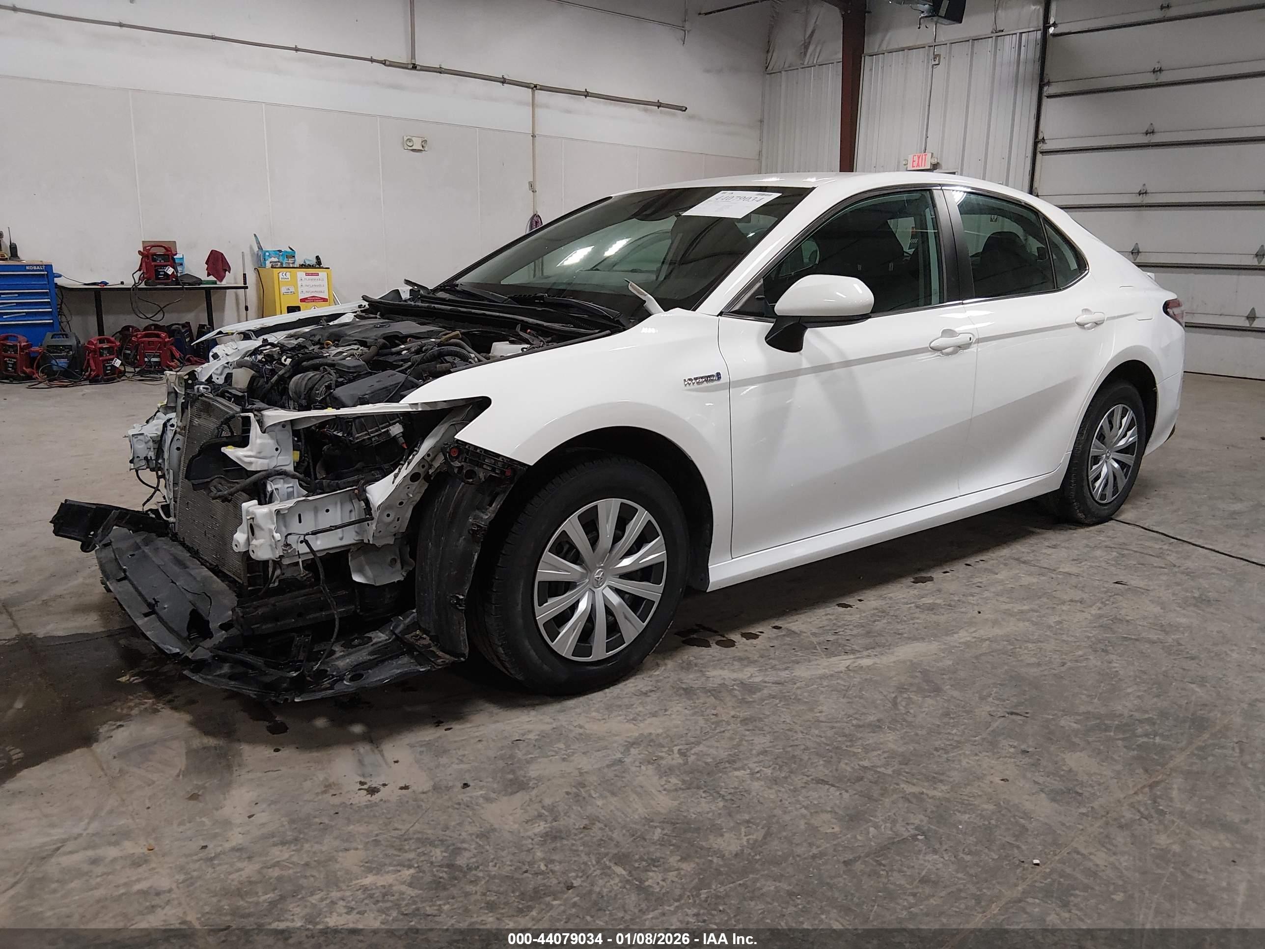 TOYOTA CAMRY image 2