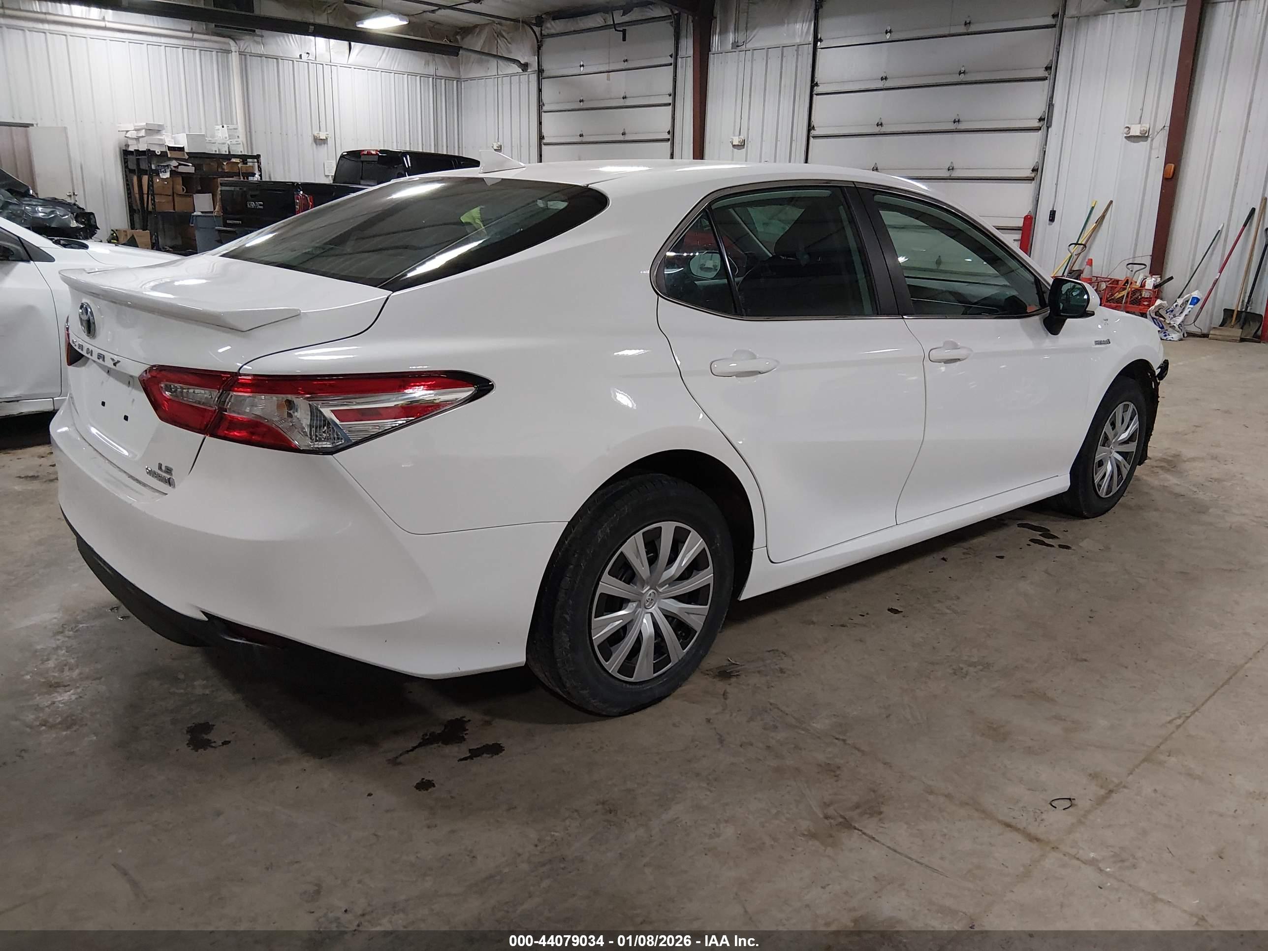 TOYOTA CAMRY image 4