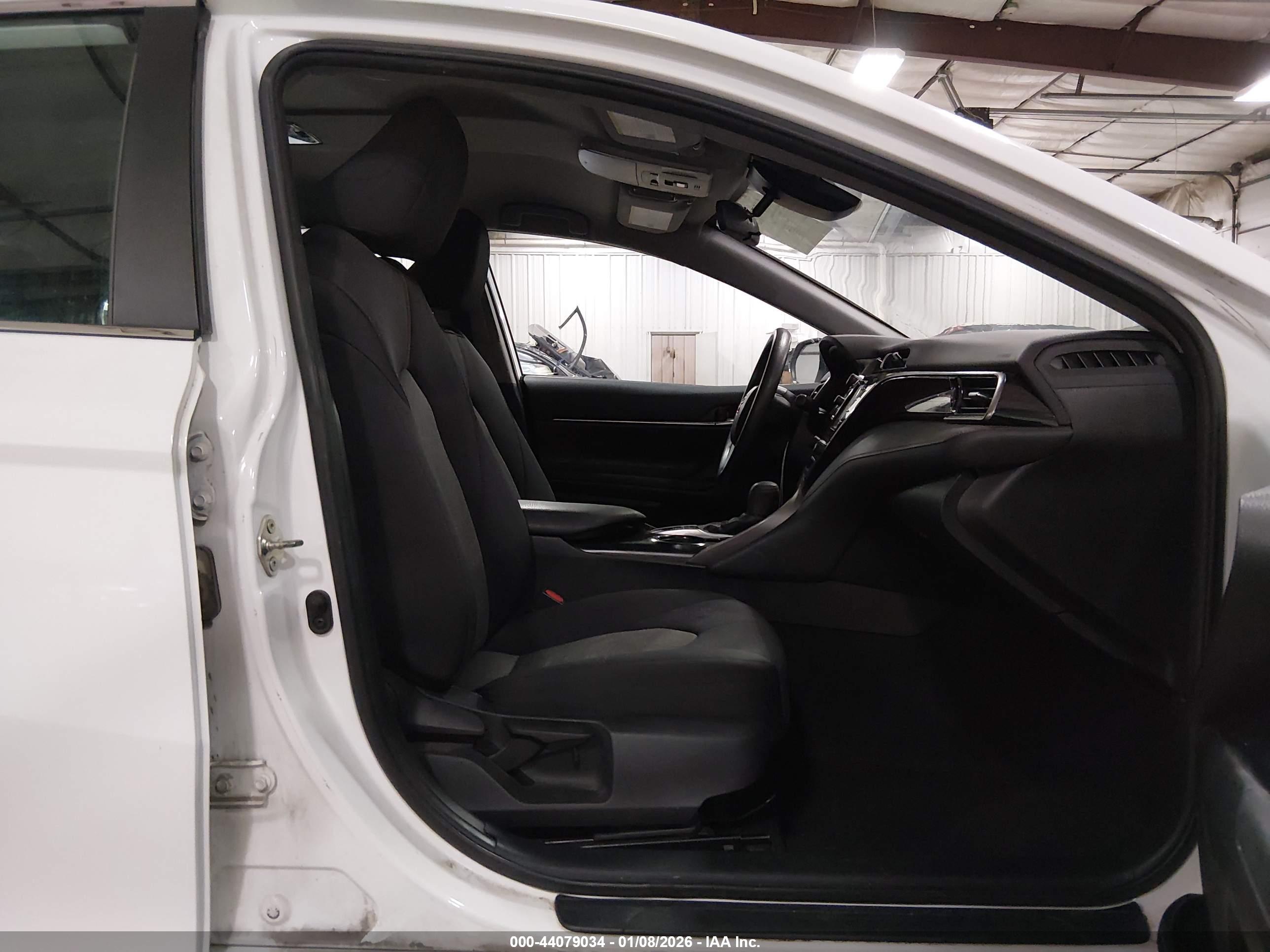 TOYOTA CAMRY image 5