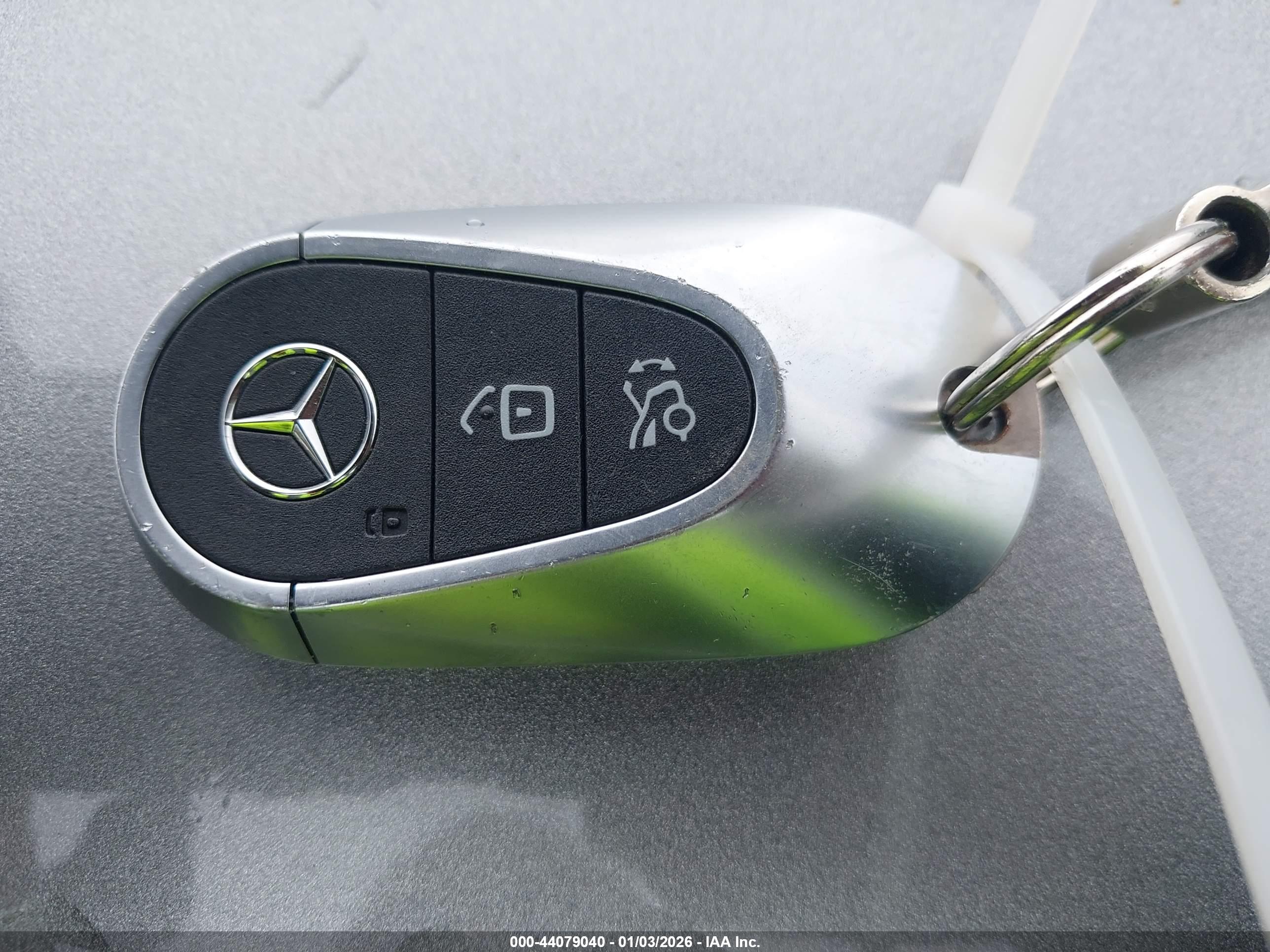 MERCEDES-BENZ C image 11