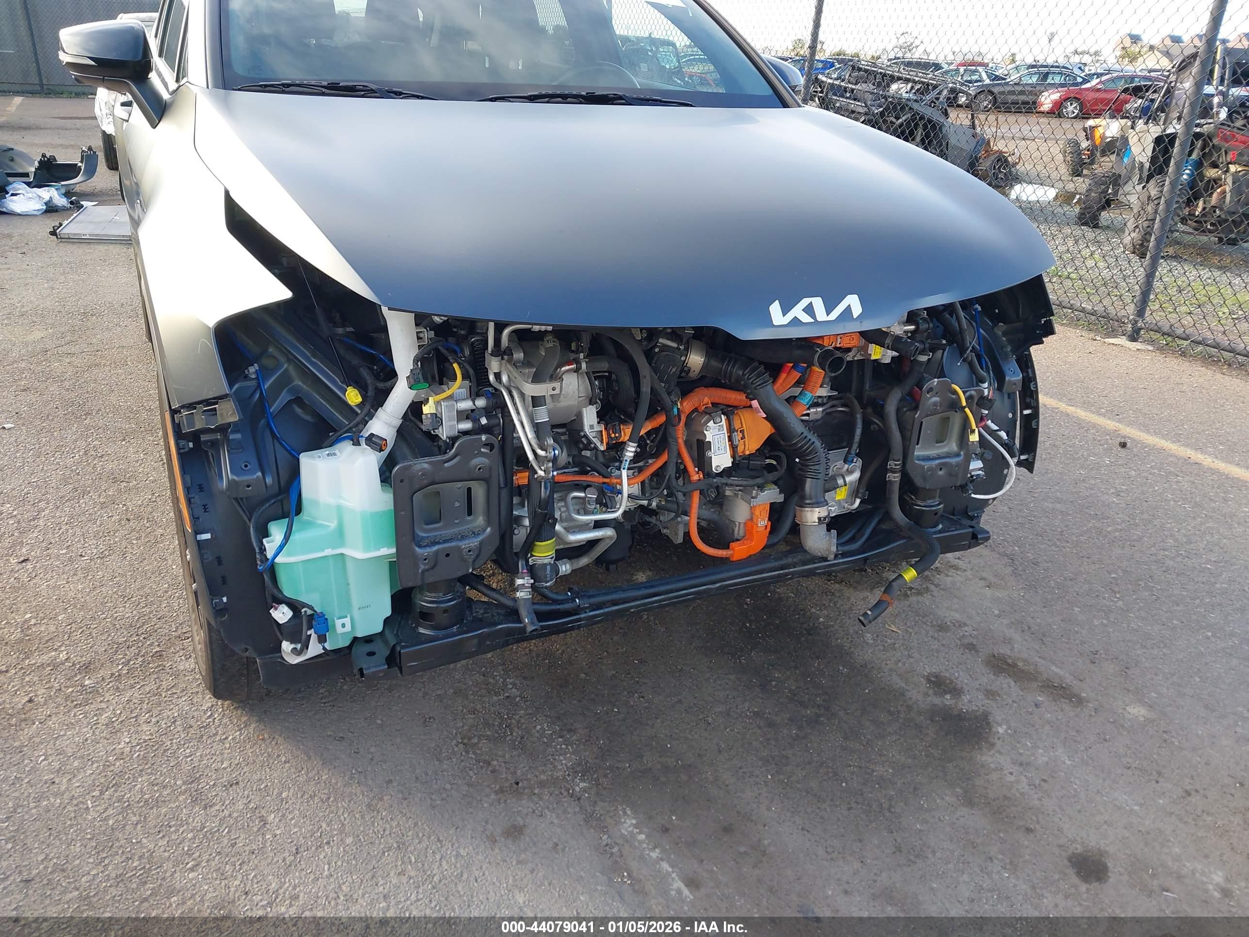 KIA SPORTAGE image 6