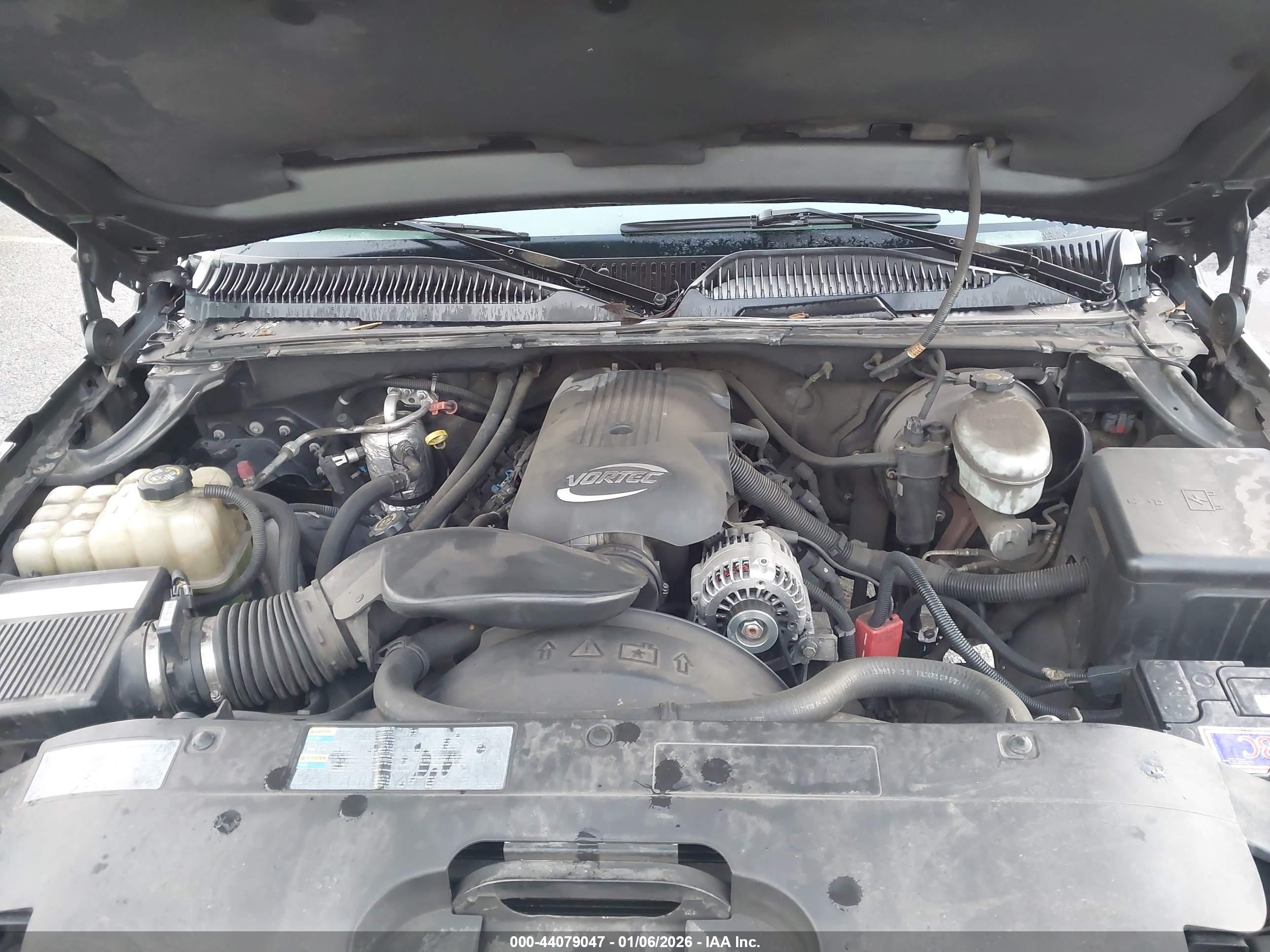 CHEVROLET SILVERADO image 10