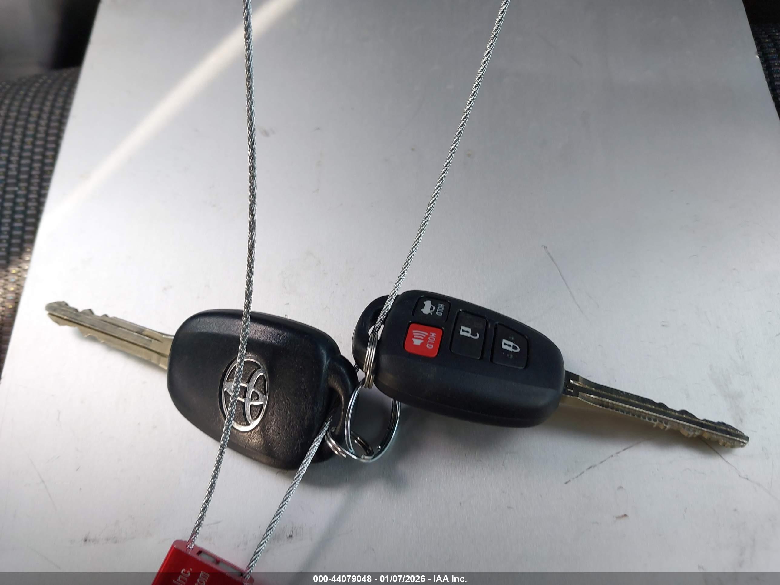 TOYOTA COROLLA image 11