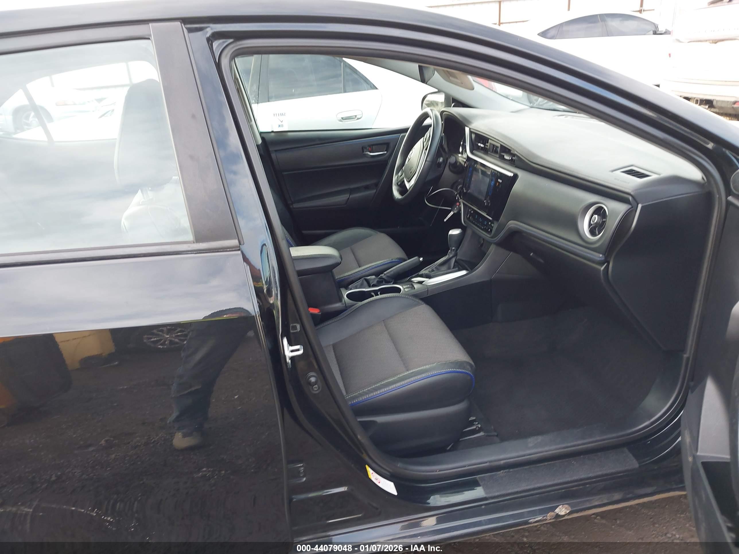 TOYOTA COROLLA image 5