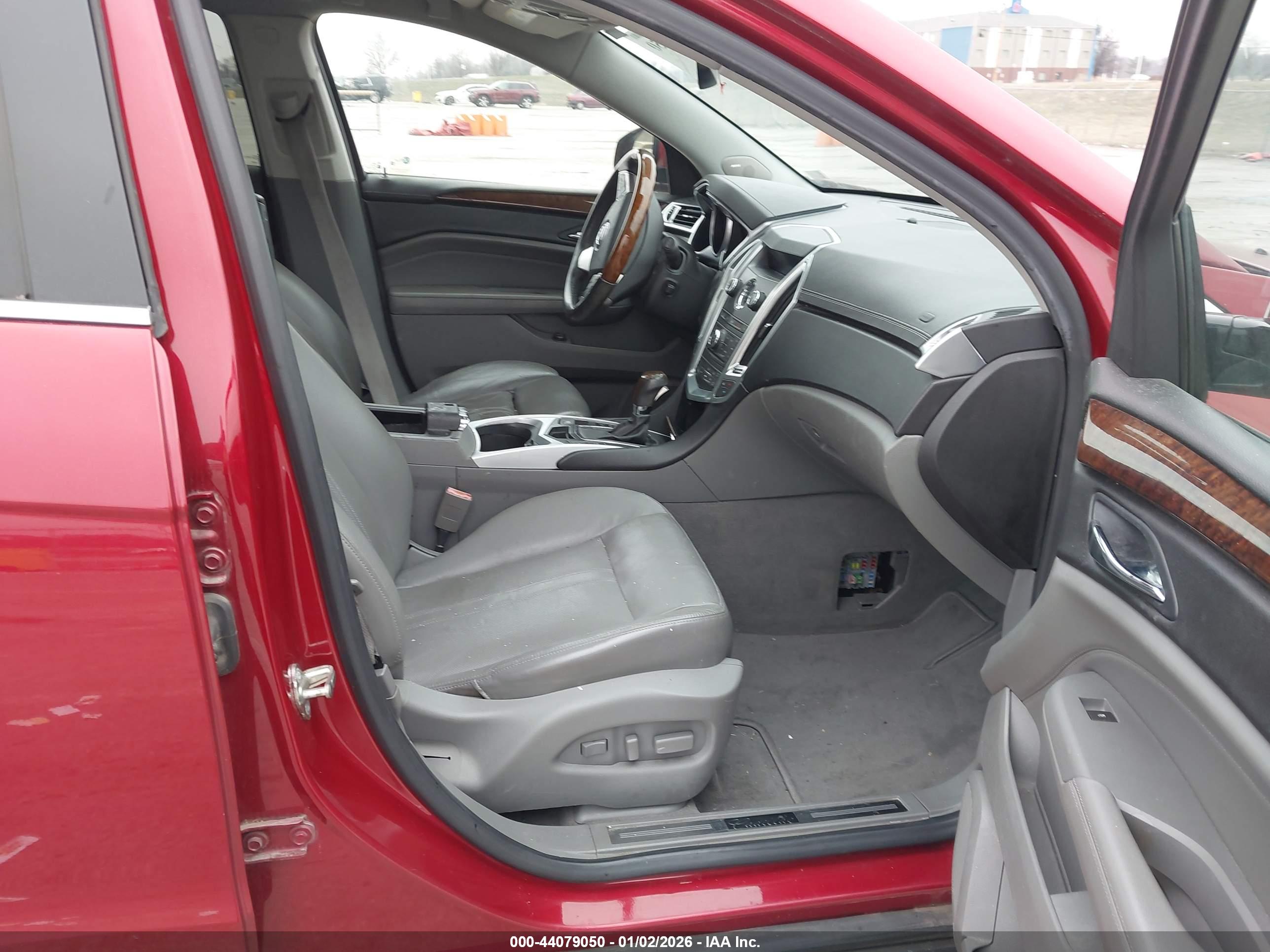 CADILLAC SRX image 5