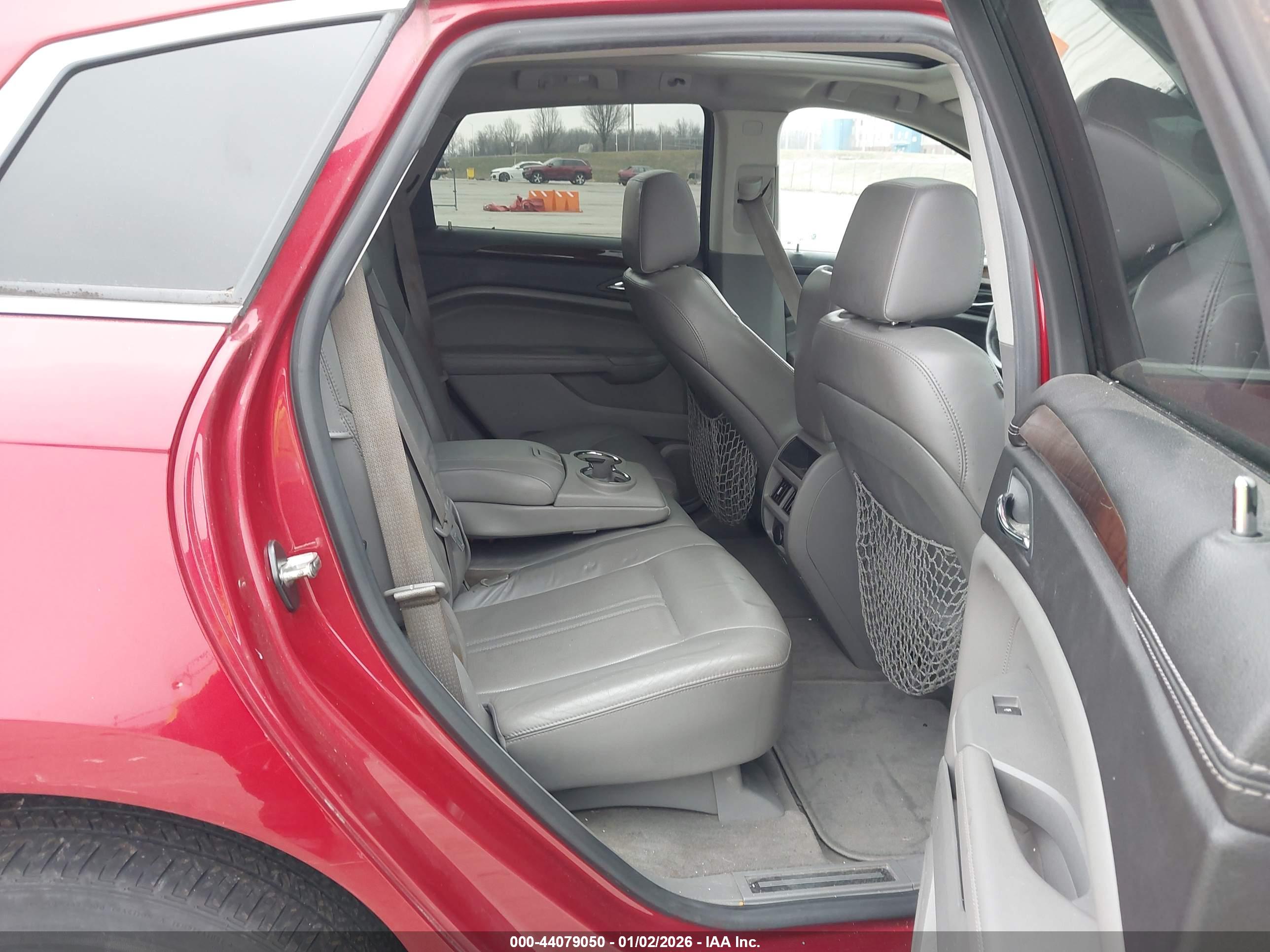 CADILLAC SRX image 8