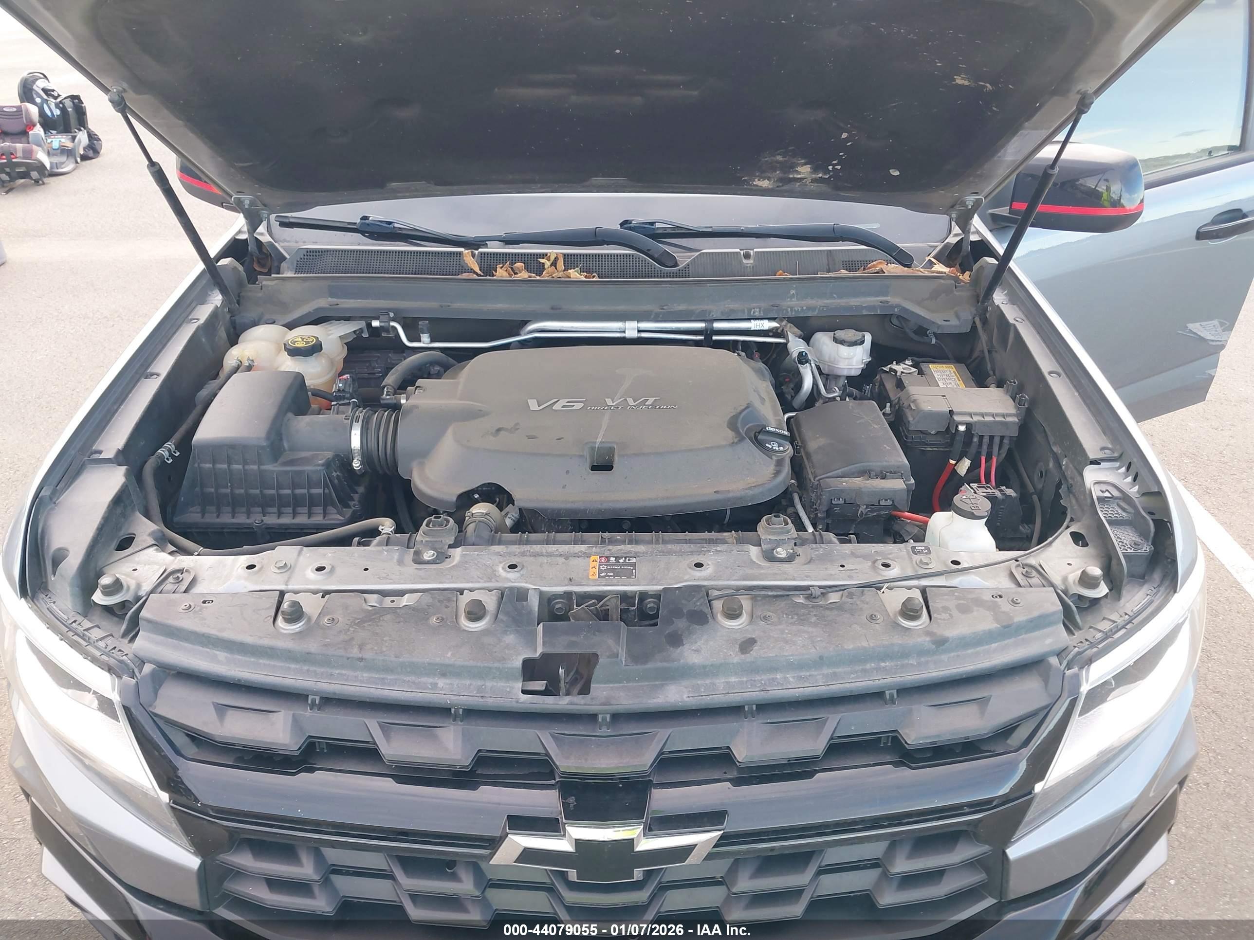 CHEVROLET COLORADO image 10