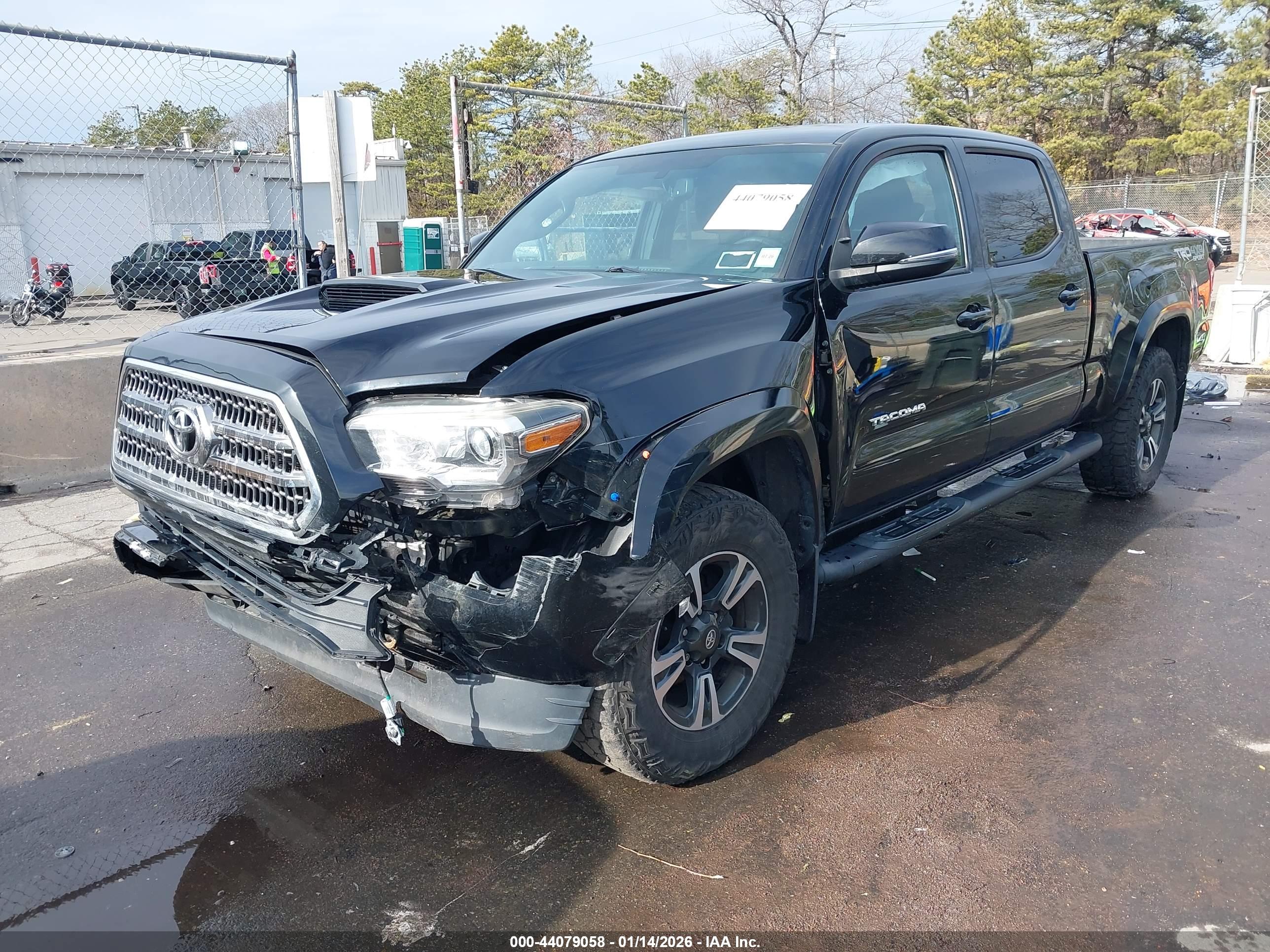 TOYOTA TACOMA image 2