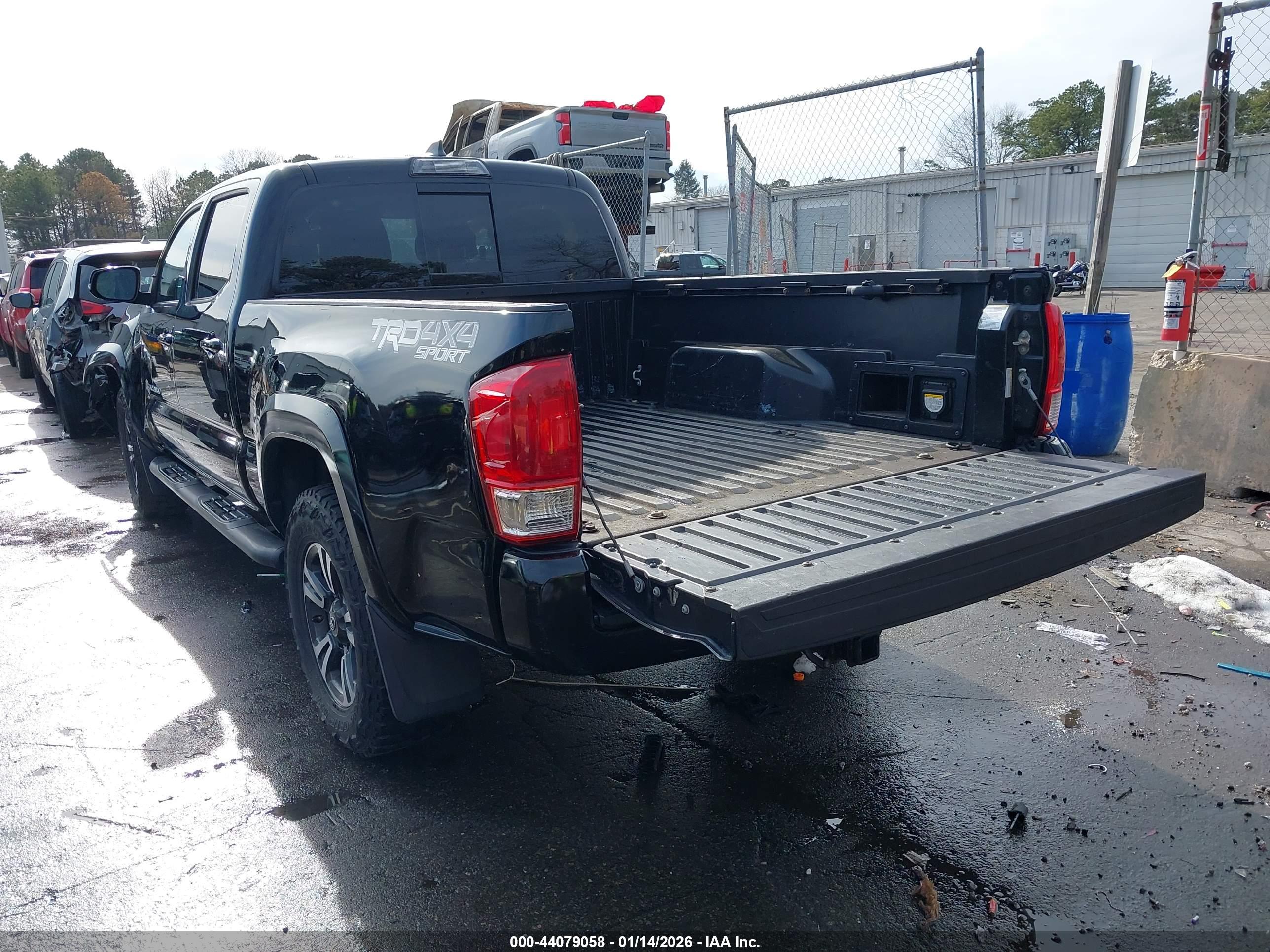 TOYOTA TACOMA image 3