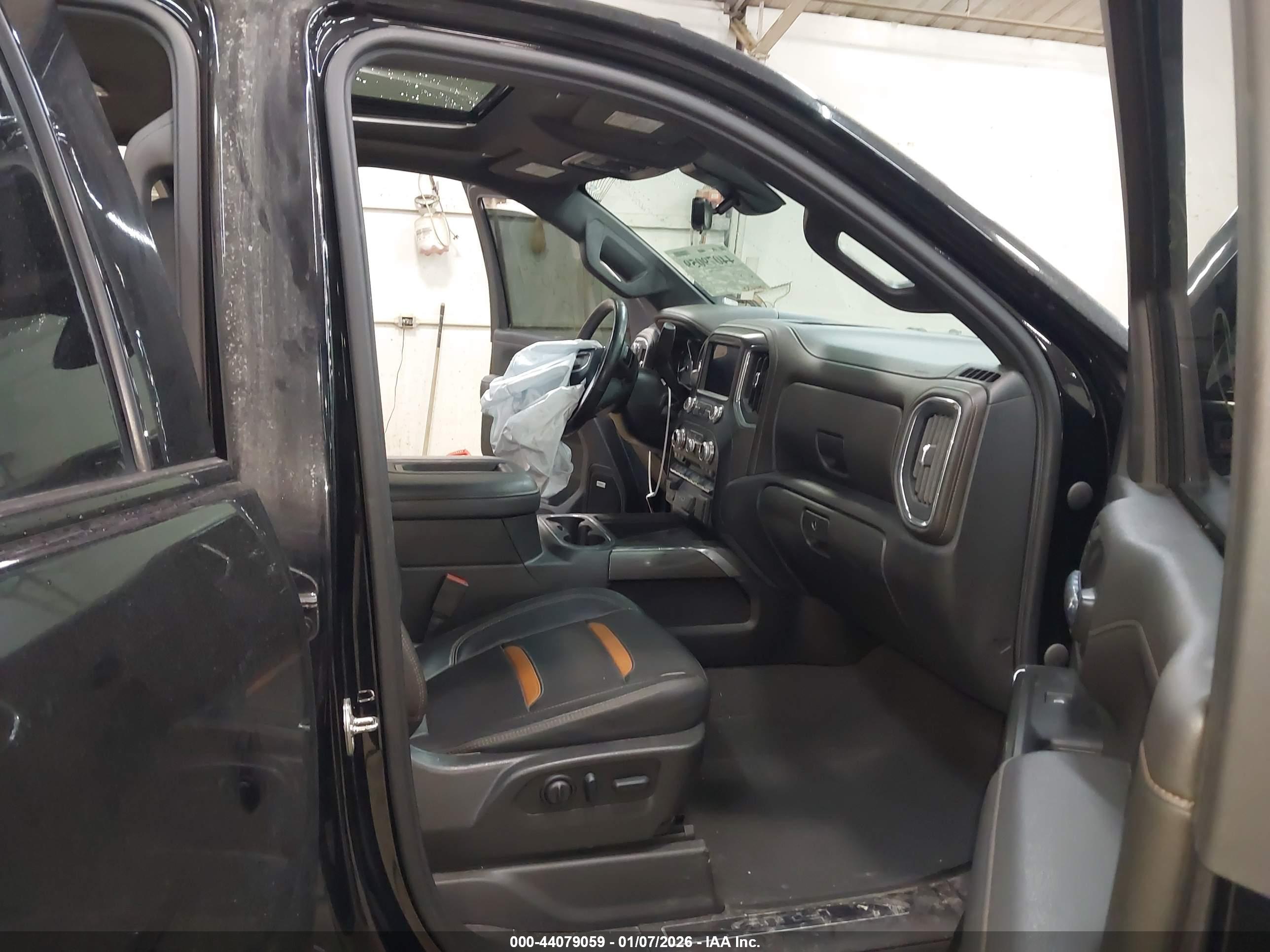 GMC SIERRA image 5