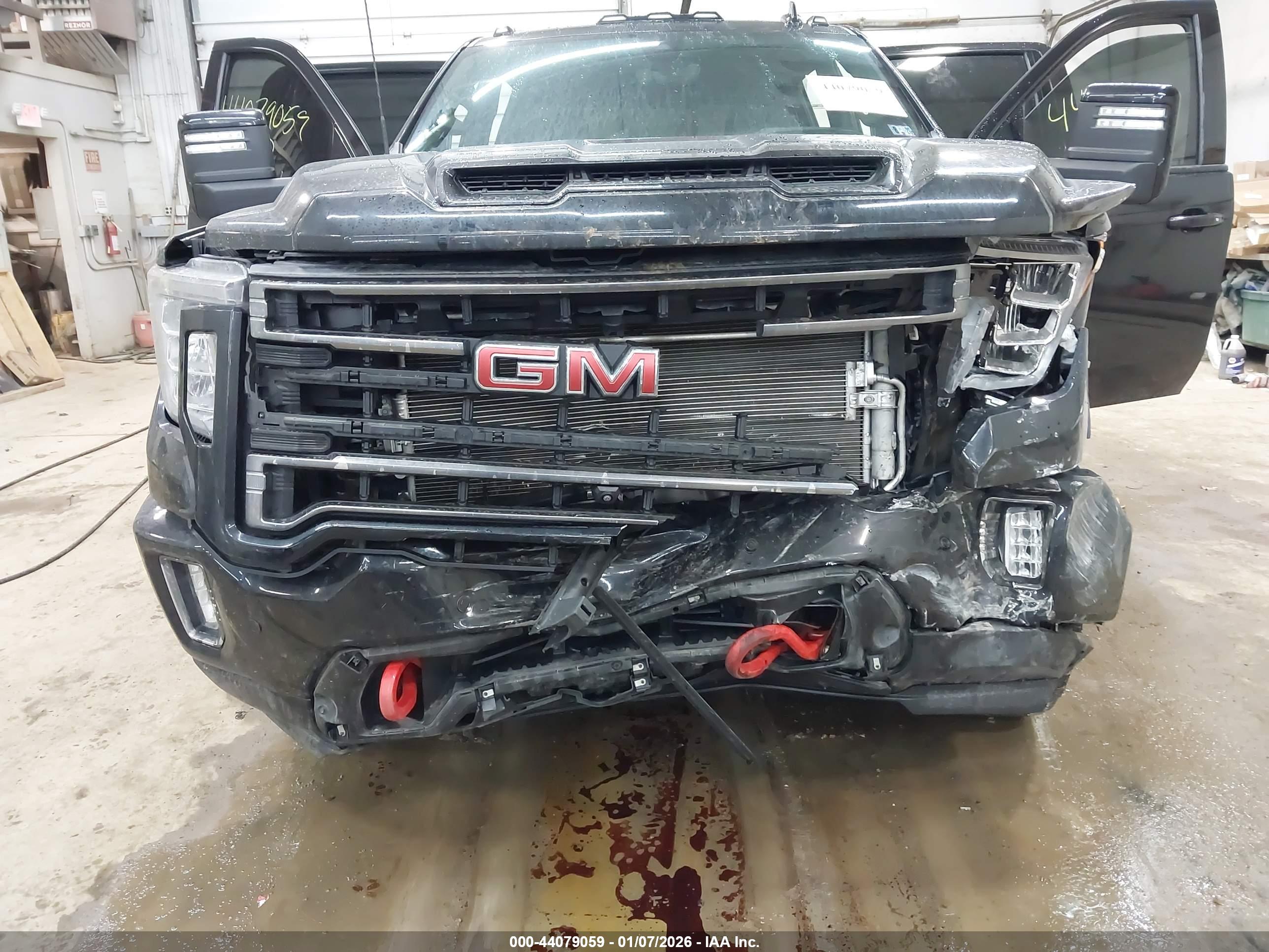GMC SIERRA image 6