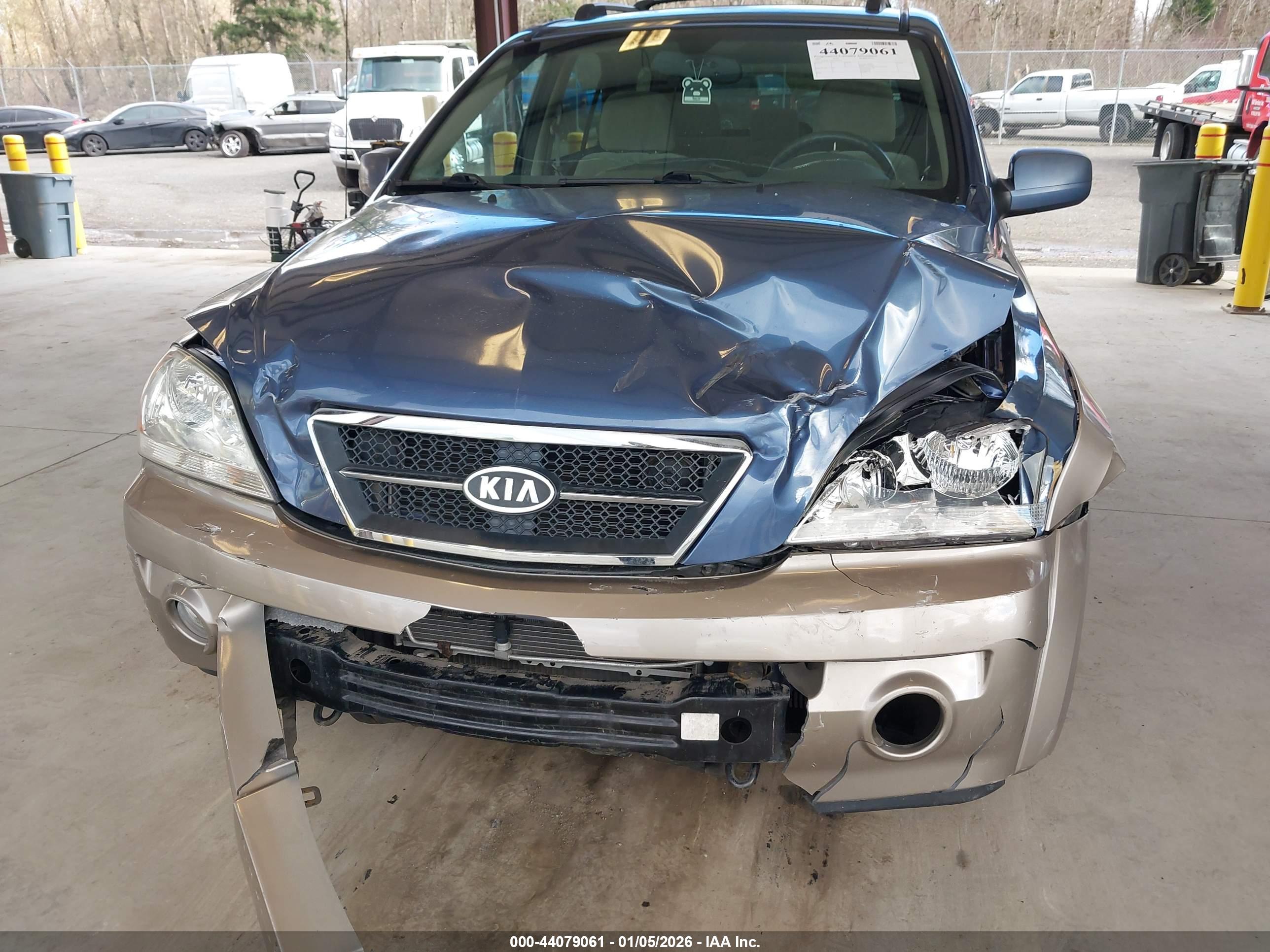 KIA SORENTO image 6