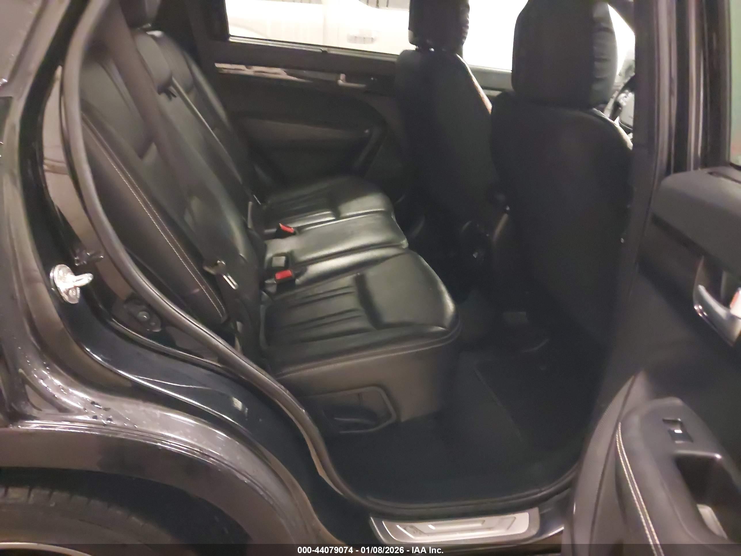 KIA SORENTO image 8