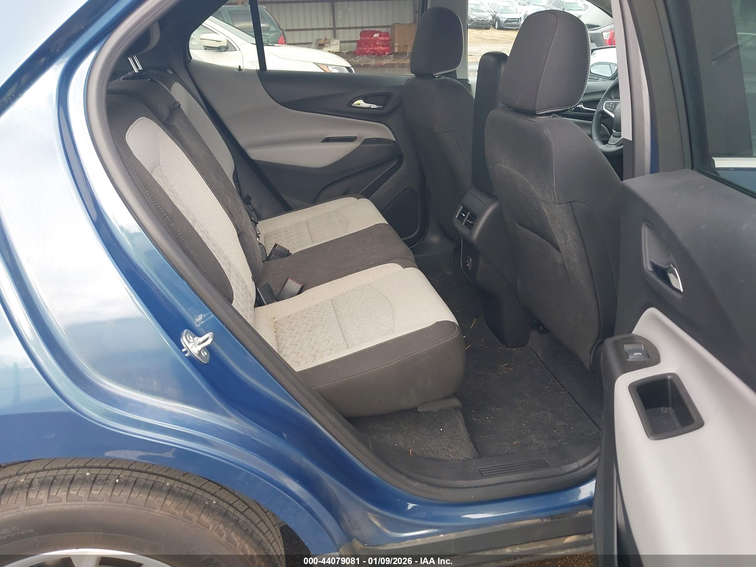 CHEVROLET EQUINOX image 8