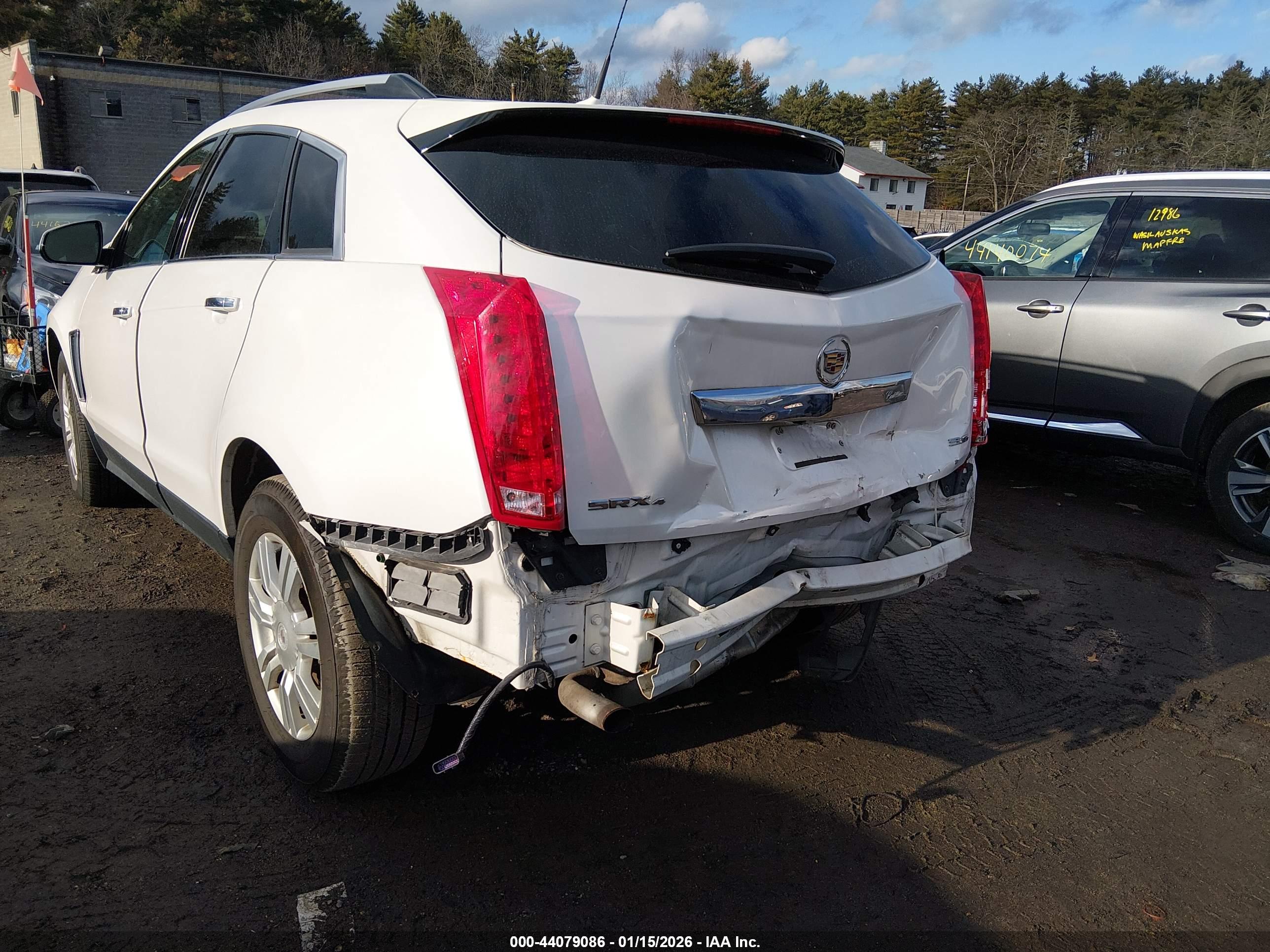 CADILLAC SRX image 6