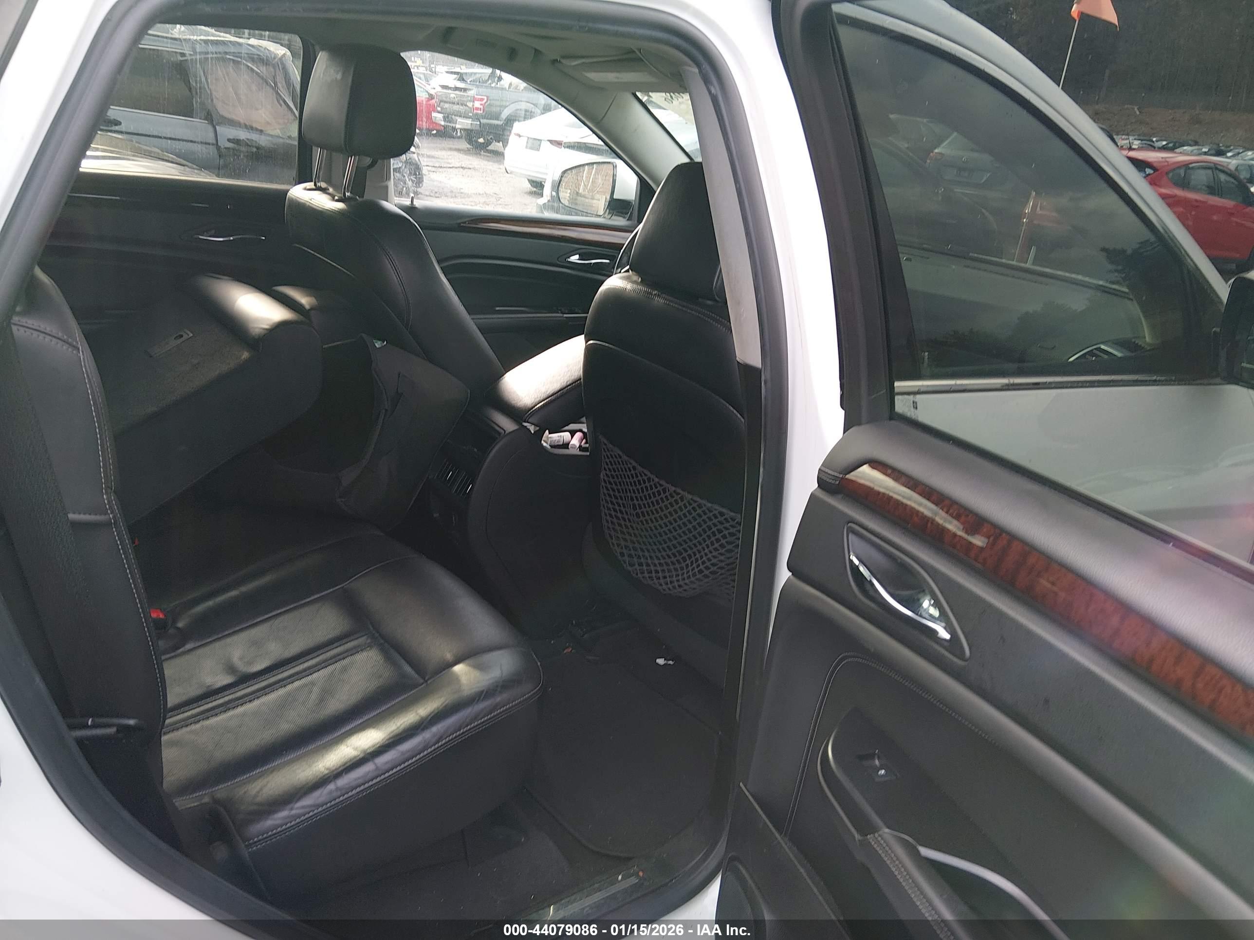 CADILLAC SRX image 8