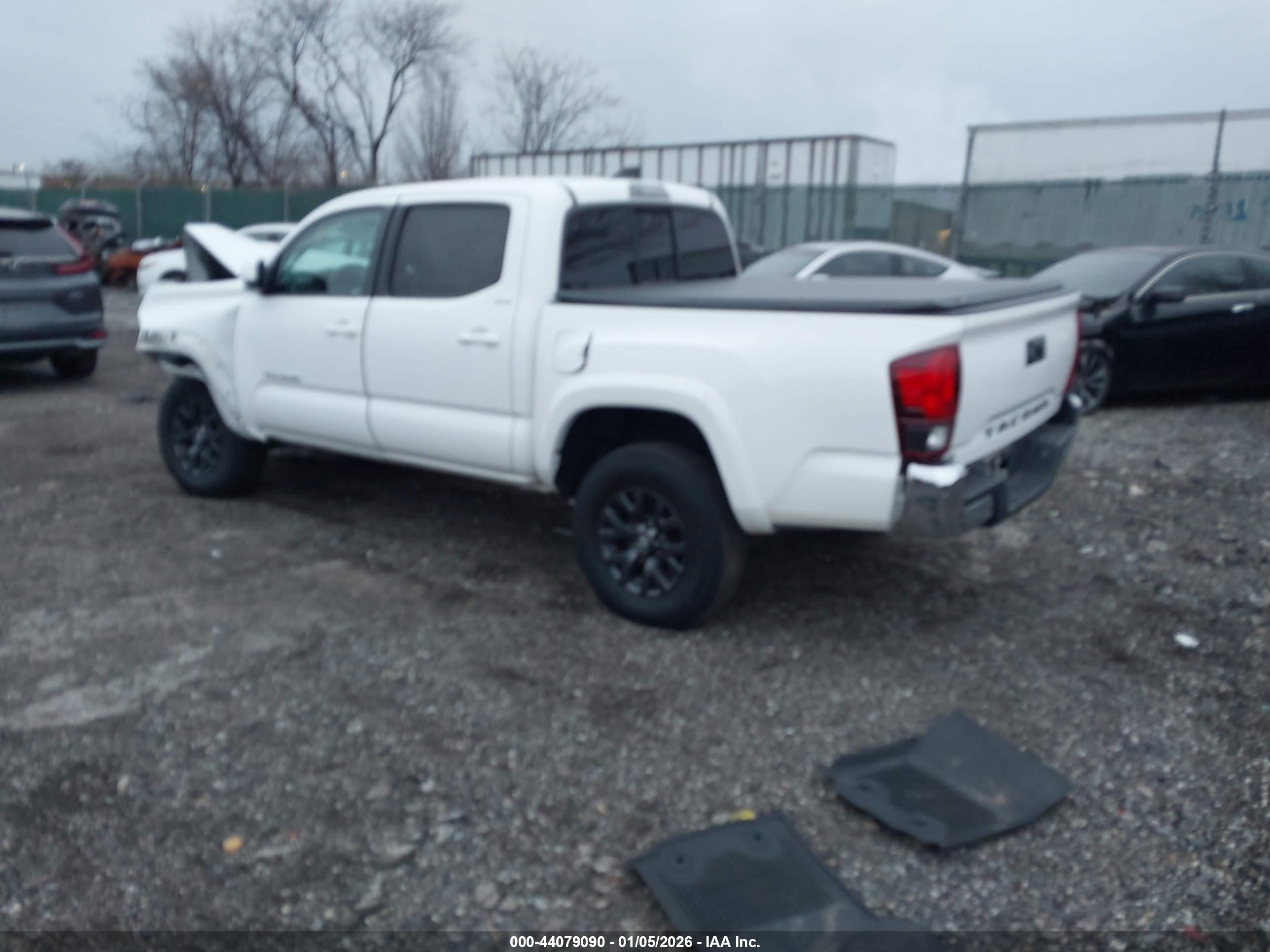 TOYOTA TACOMA image 3