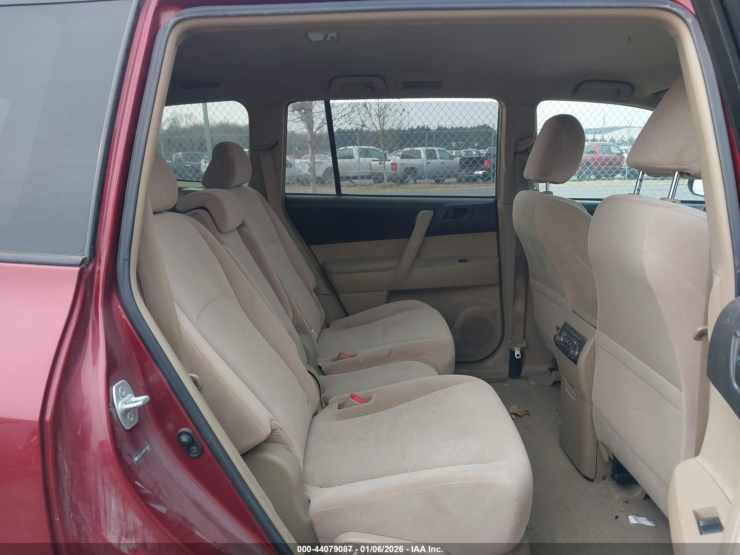 TOYOTA HIGHLANDER image 8