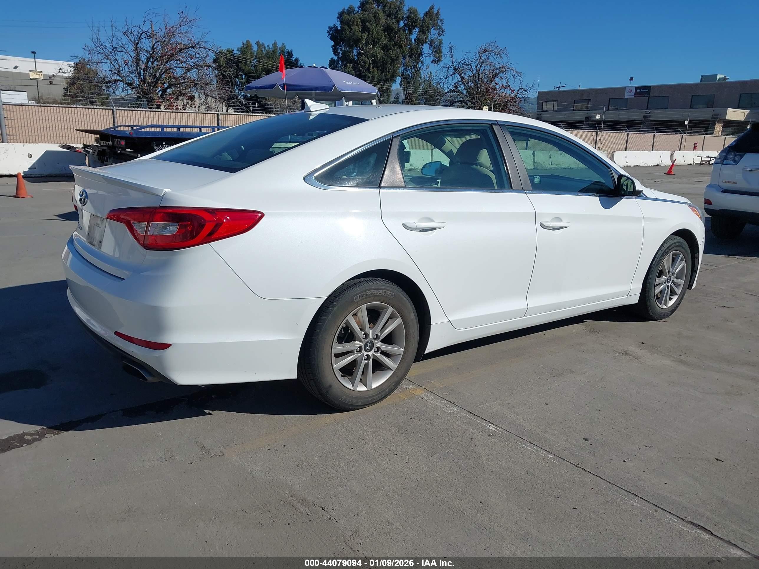 HYUNDAI SONATA image 4