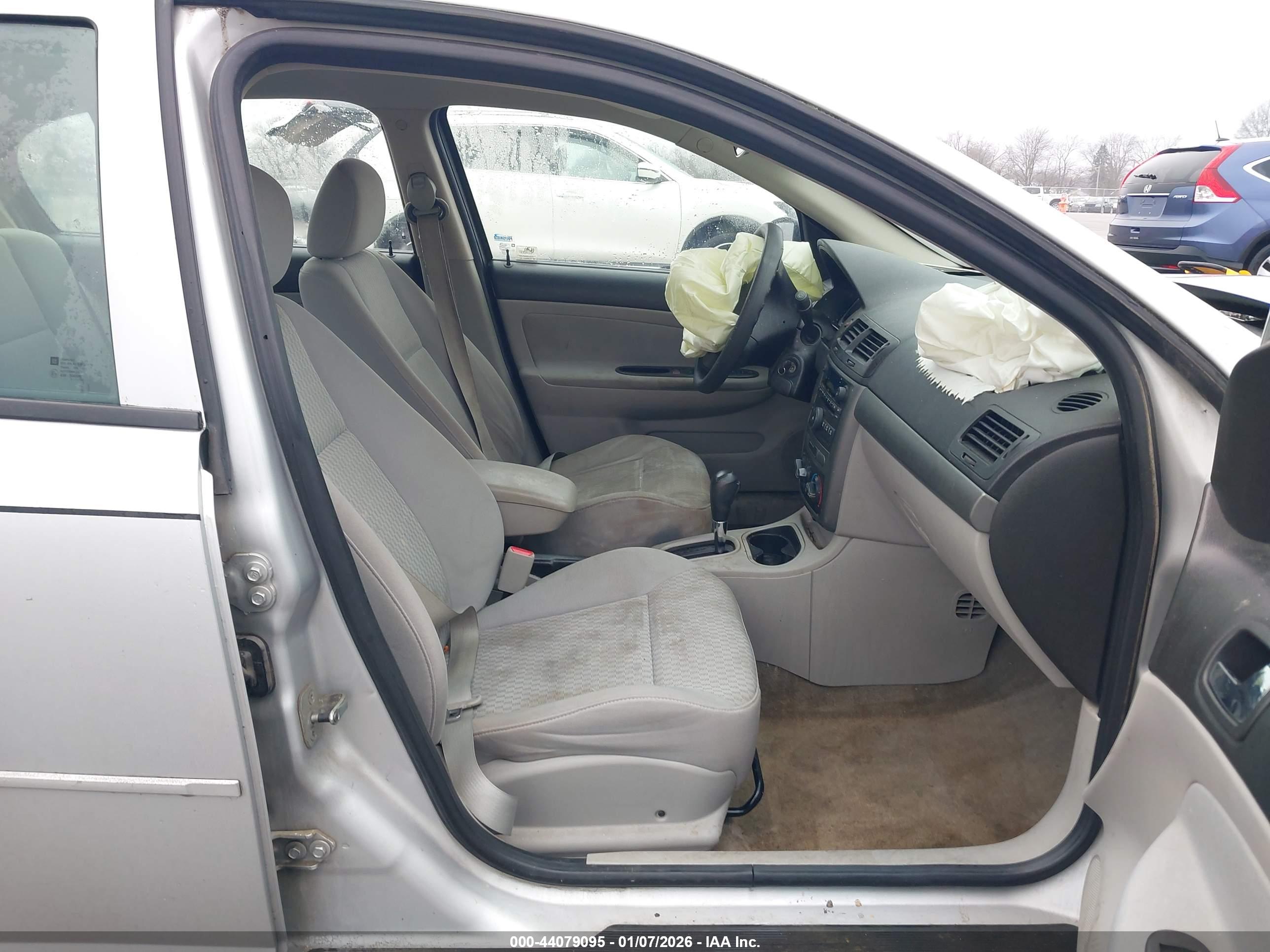 CHEVROLET COBALT image 5