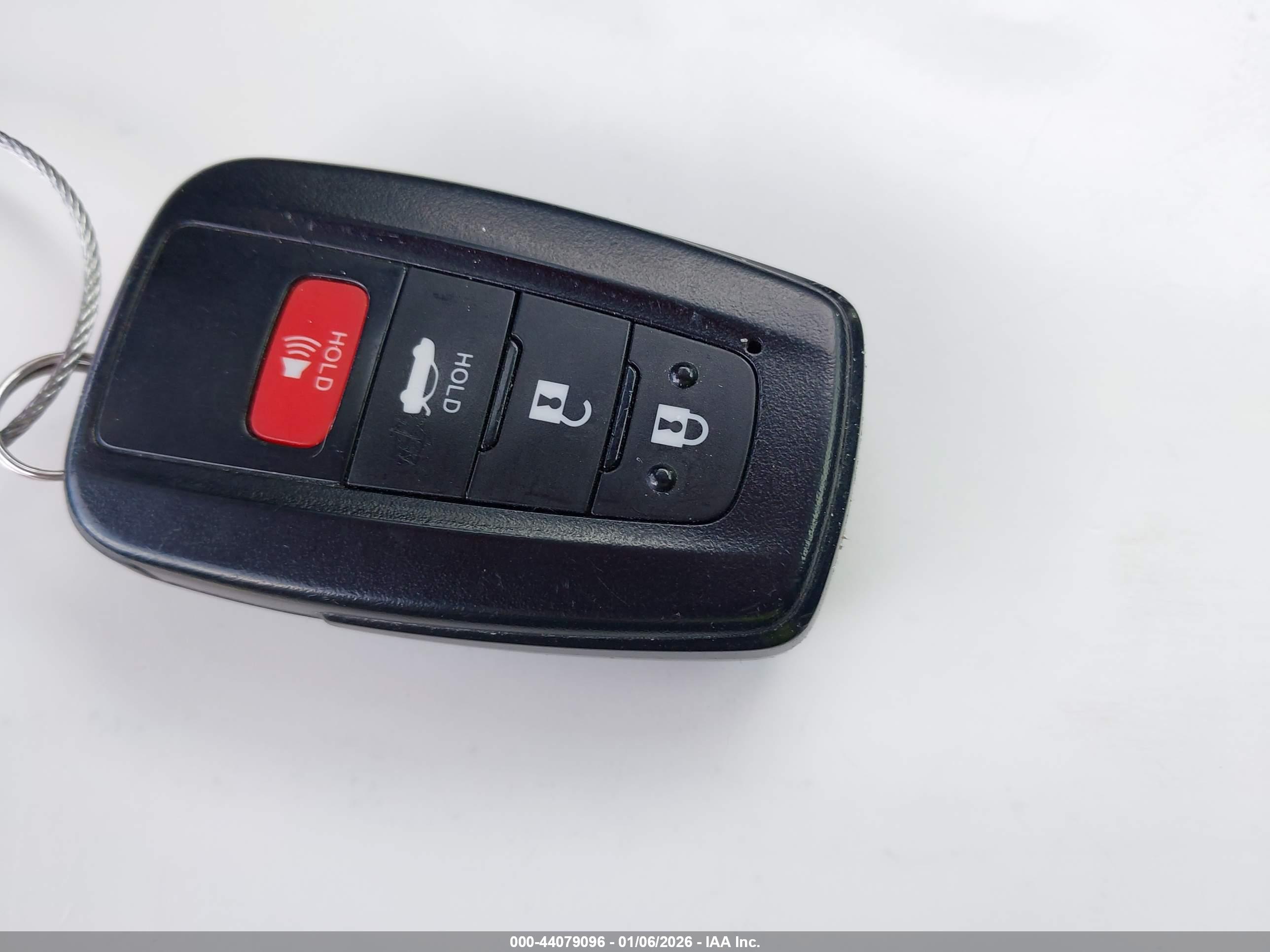 TOYOTA CAMRY image 11
