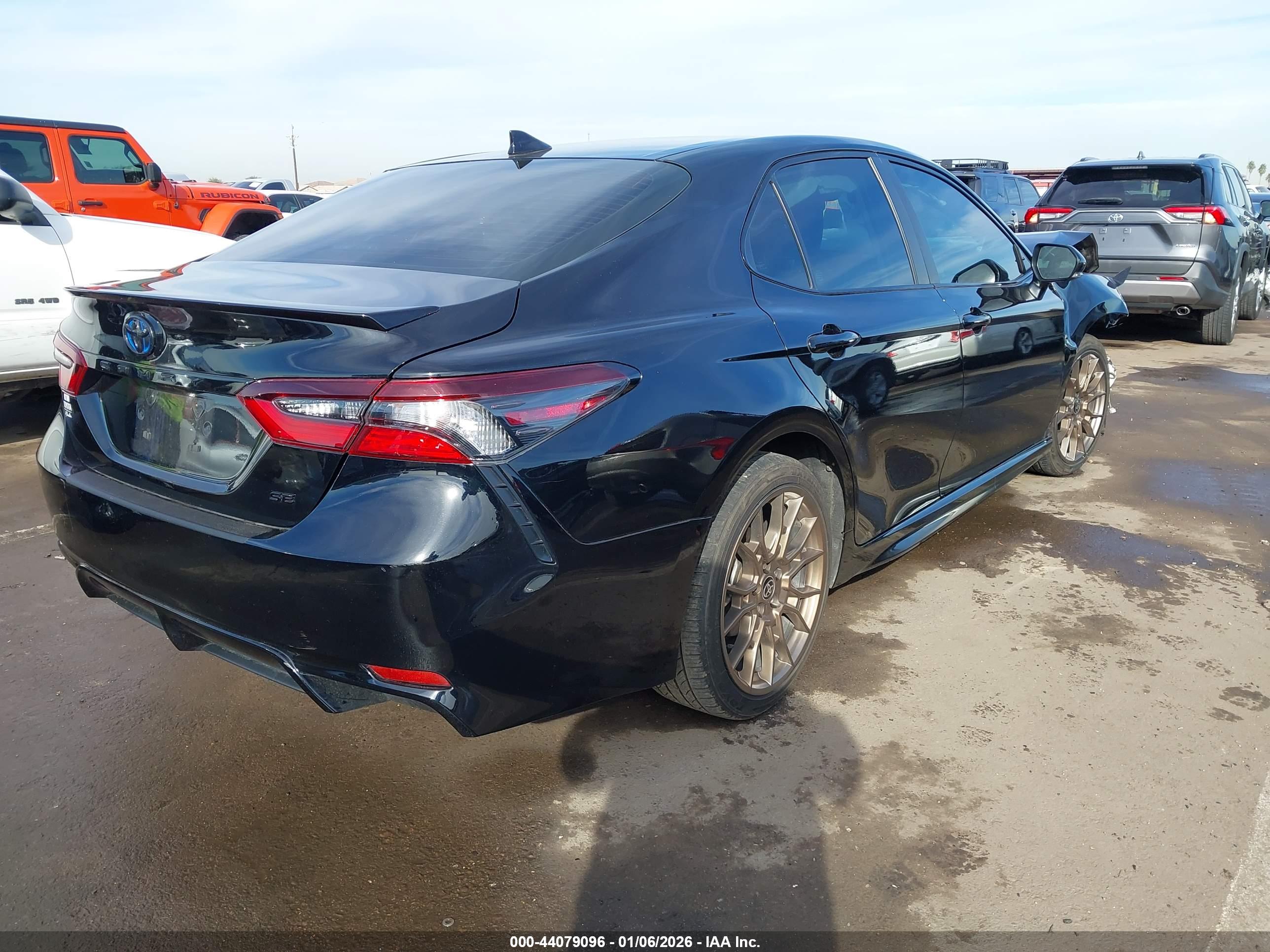 TOYOTA CAMRY image 4