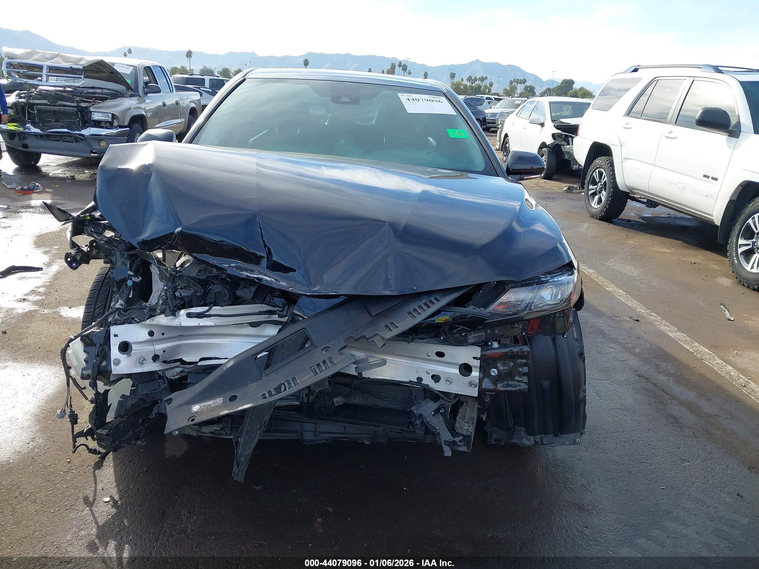TOYOTA CAMRY image 6