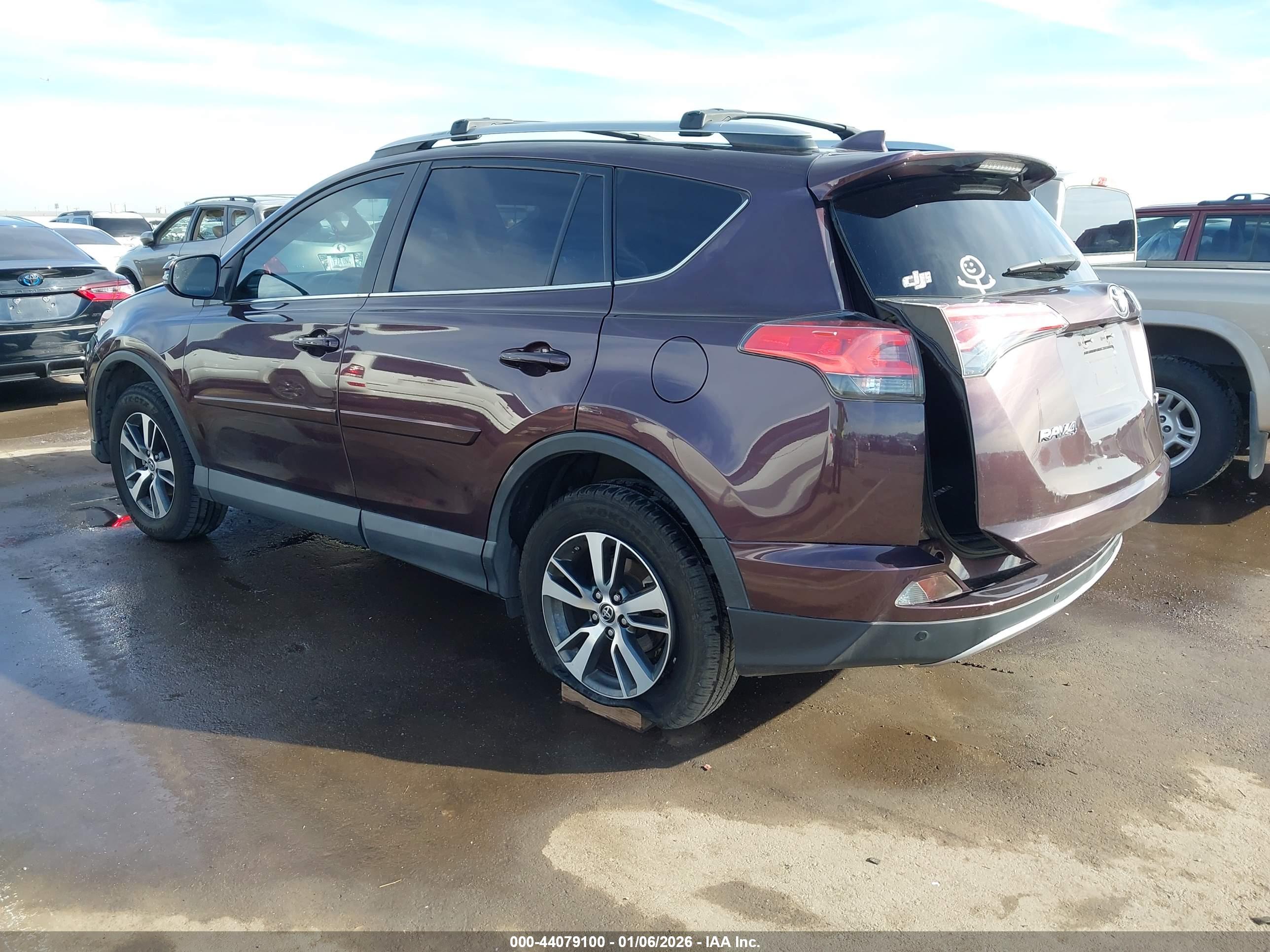 TOYOTA RAV4 image 3