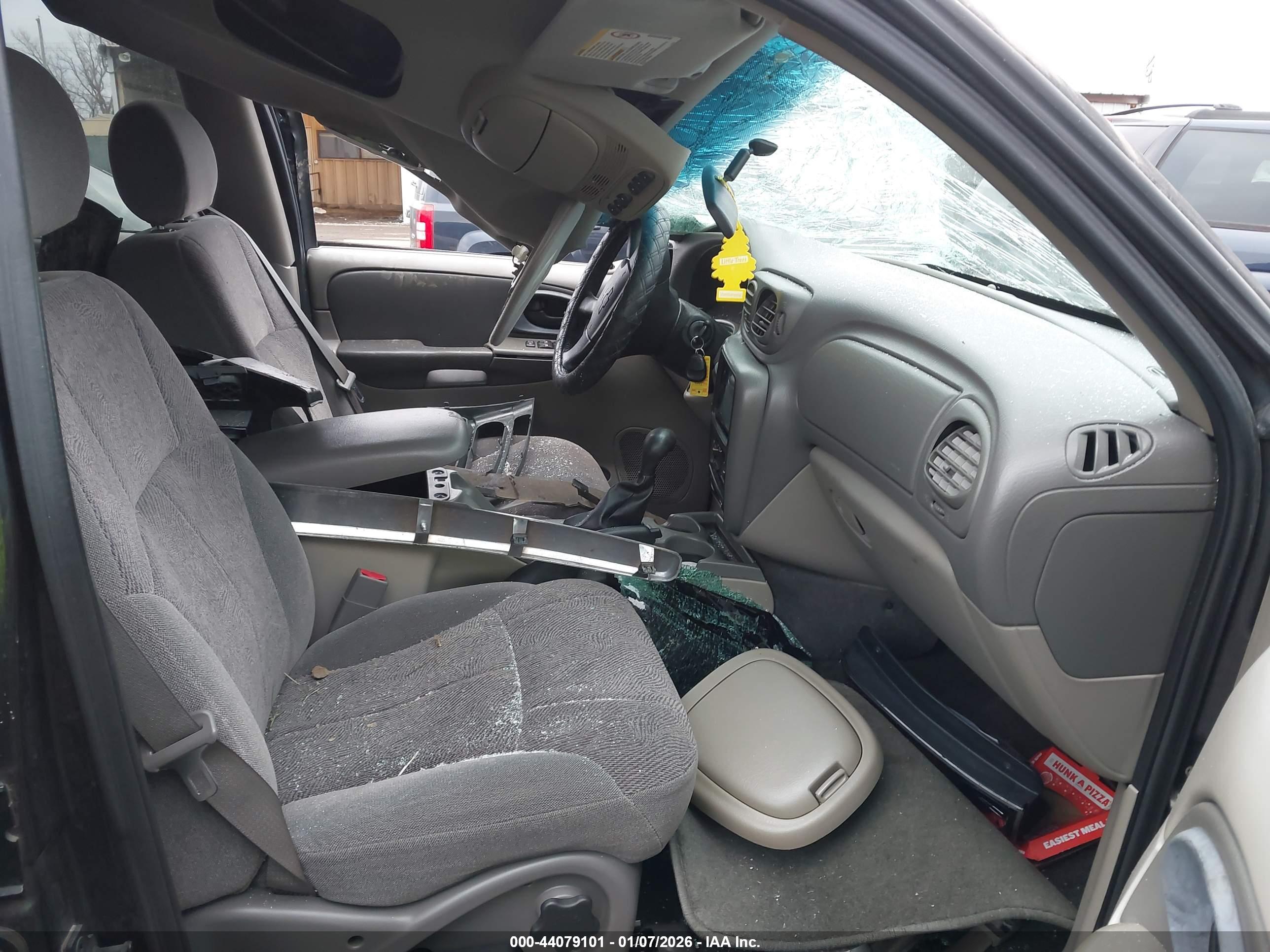 CHEVROLET TRAILBLAZER image 5