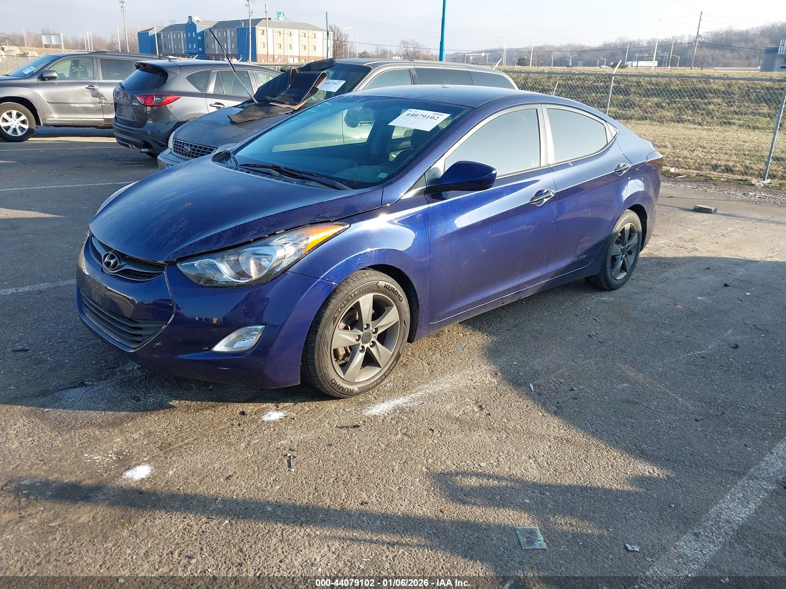 HYUNDAI ELANTRA image 2