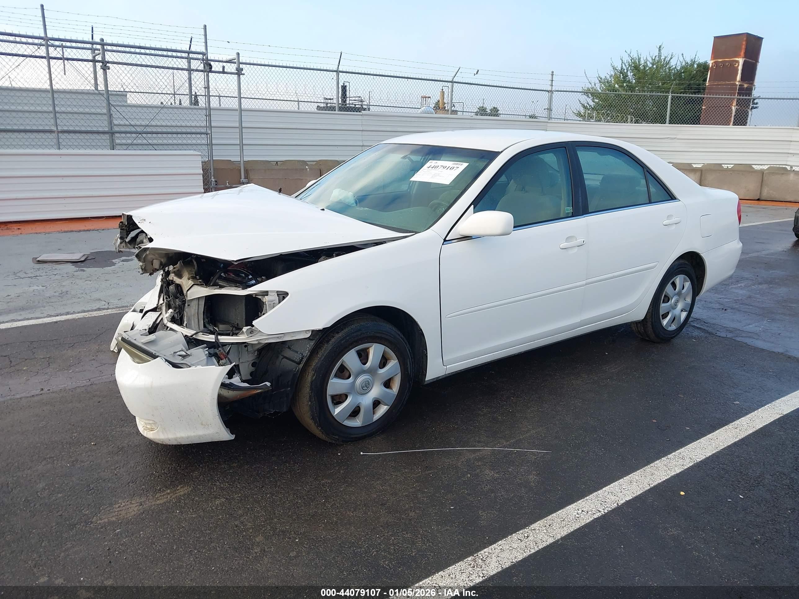 TOYOTA CAMRY image 2