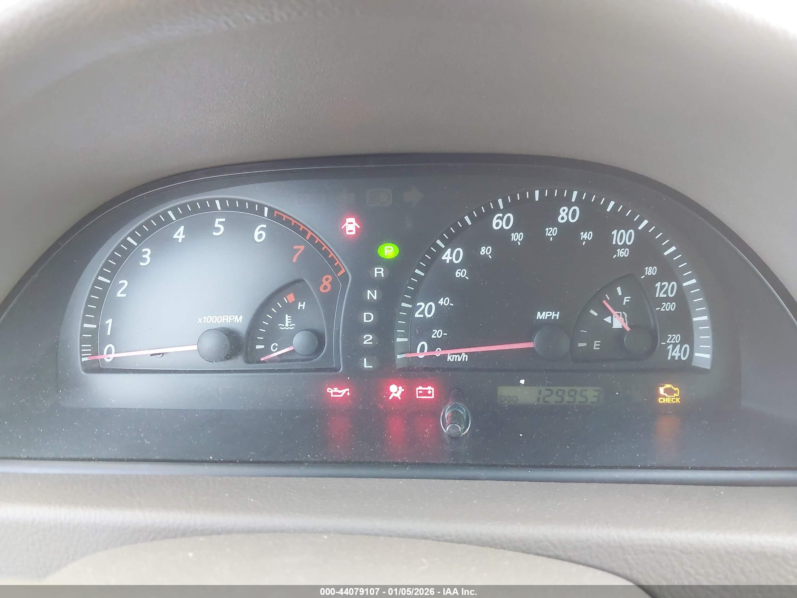TOYOTA CAMRY image 7