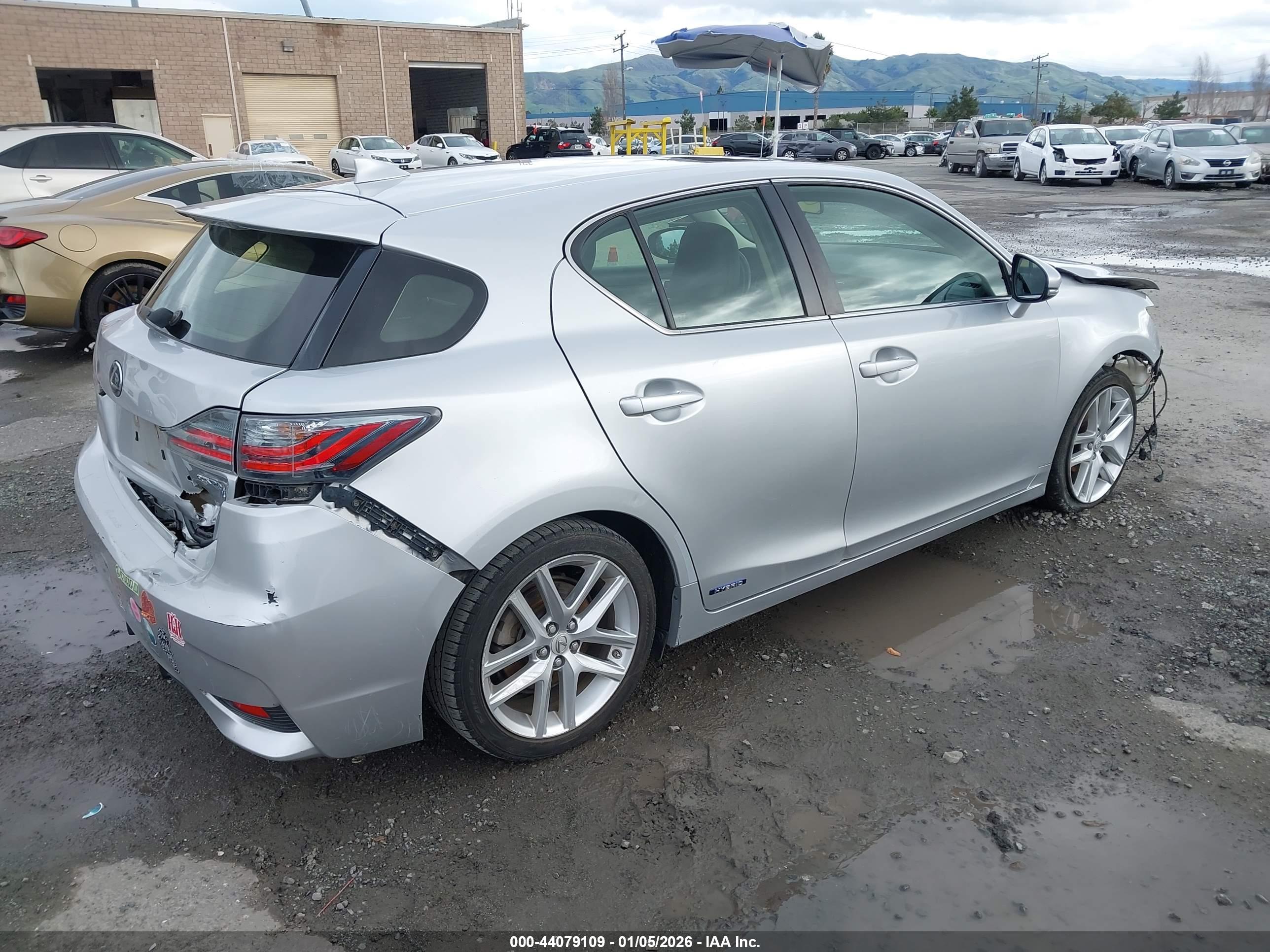 LEXUS CT image 4