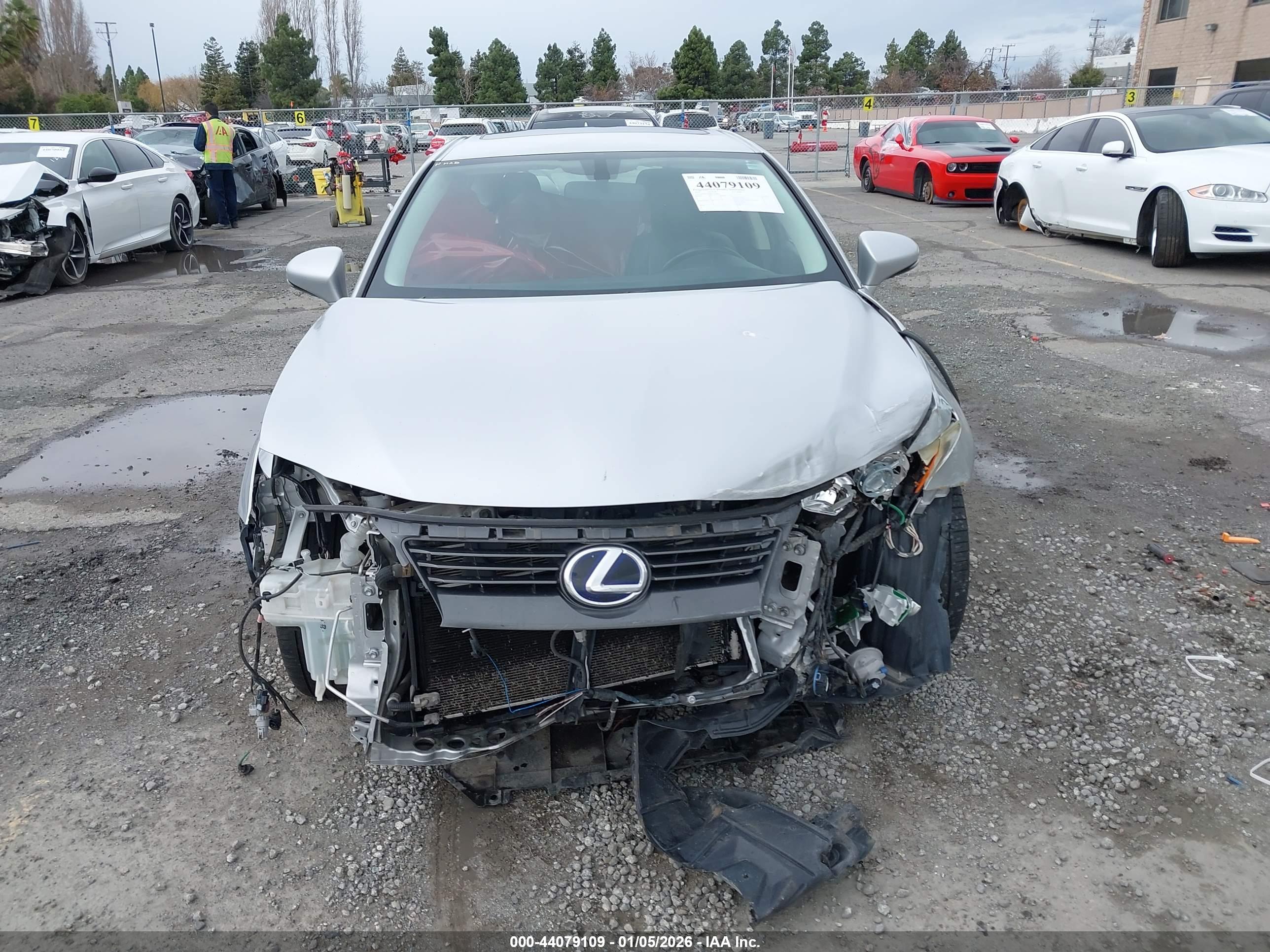 LEXUS CT image 6
