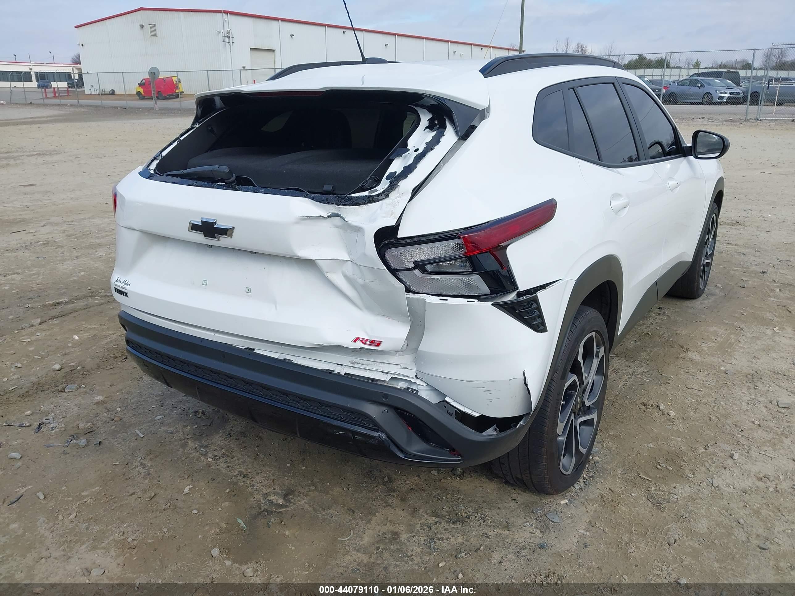 CHEVROLET TRAX image 6