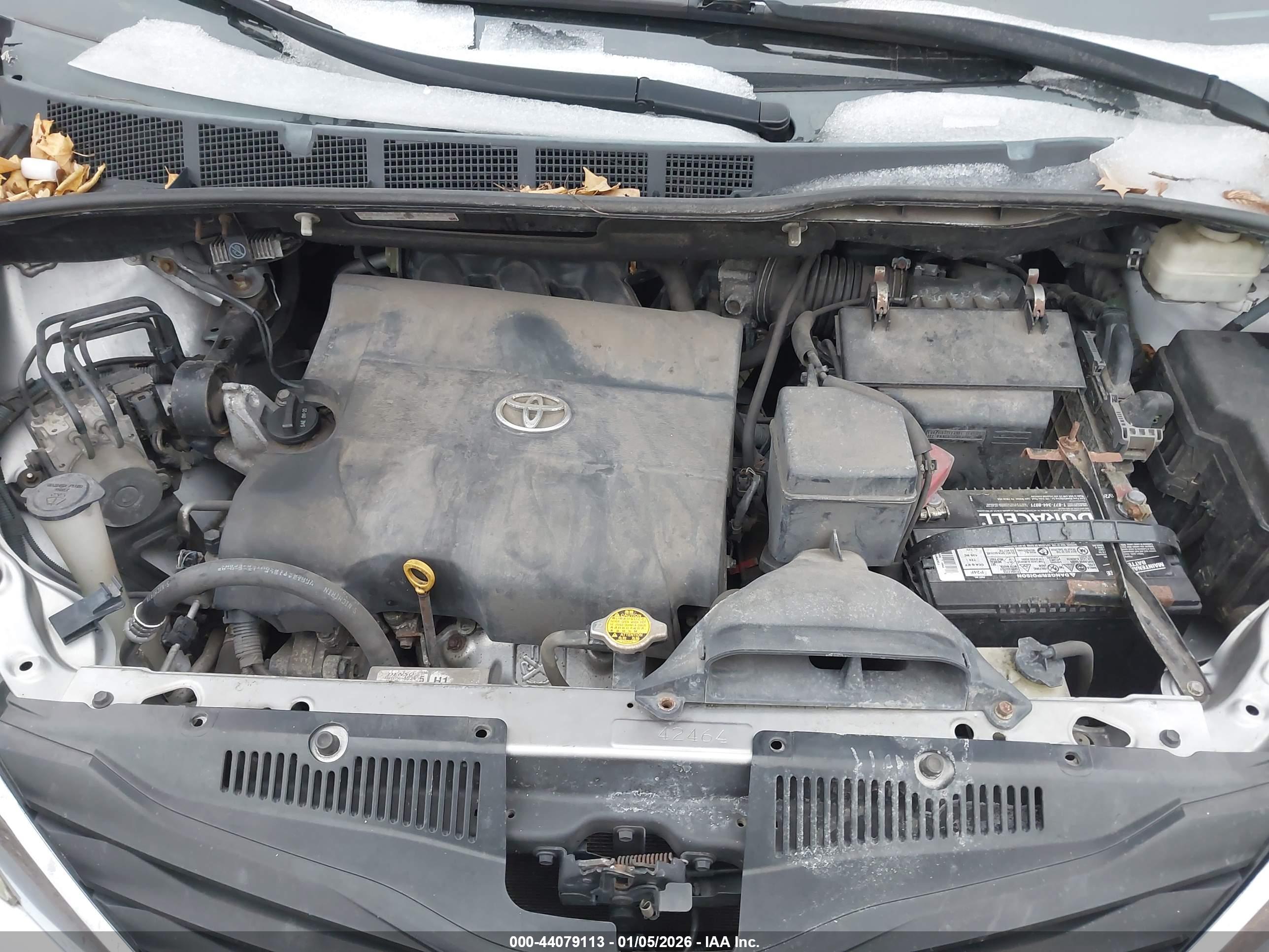 TOYOTA SIENNA image 10