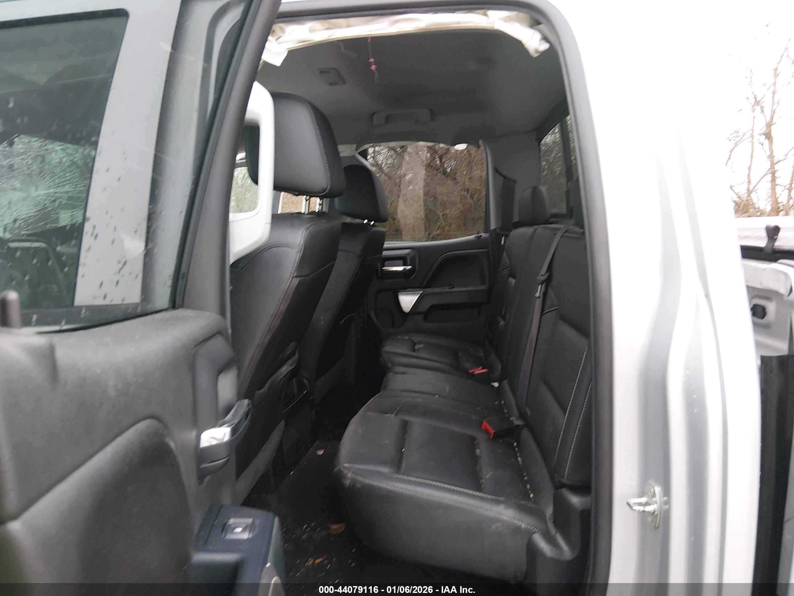 CHEVROLET SILVERADO image 8