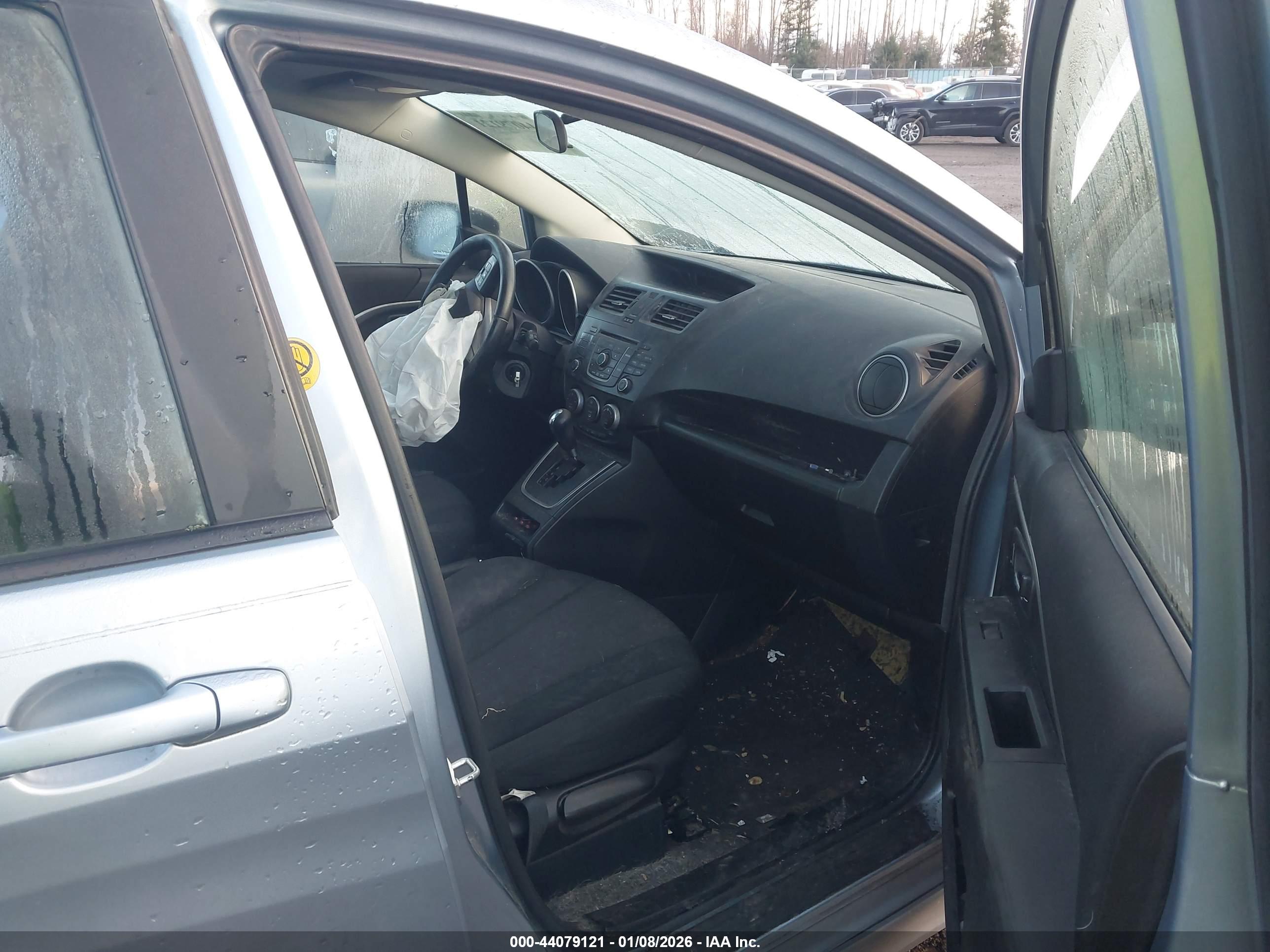 MAZDA MAZDA5 image 5