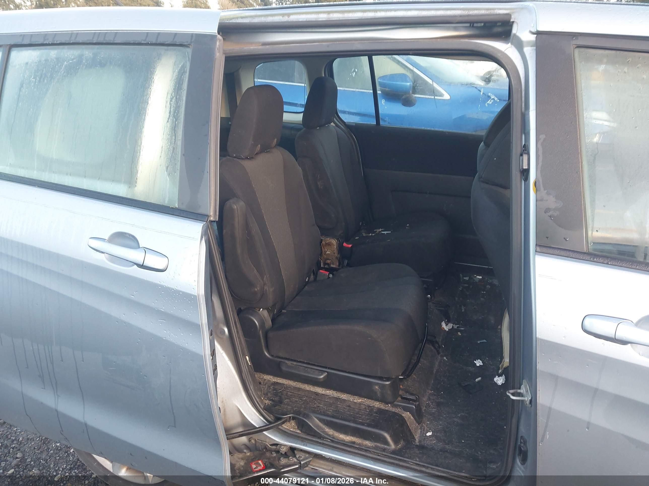 MAZDA MAZDA5 image 8