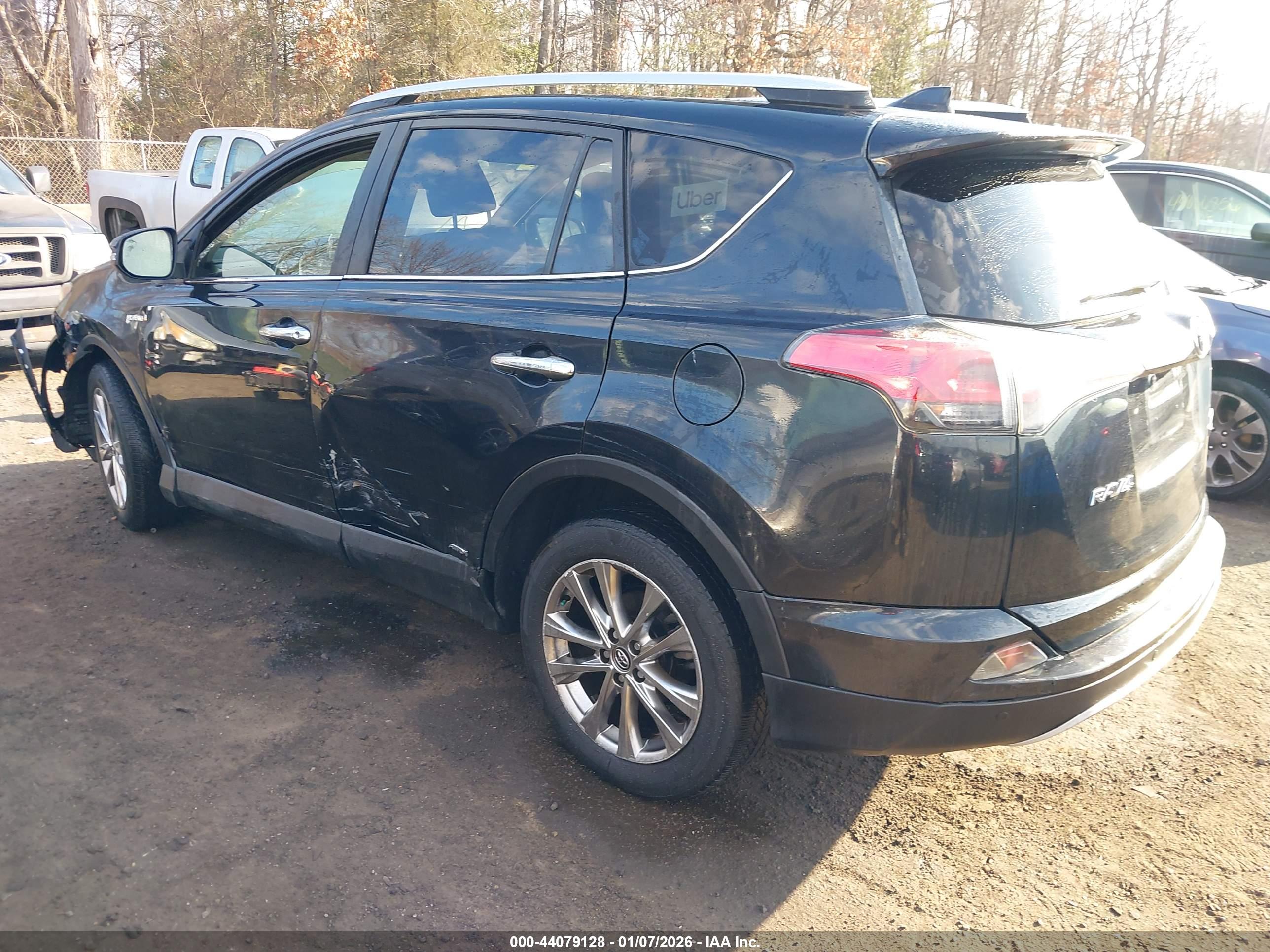 TOYOTA RAV4 image 3