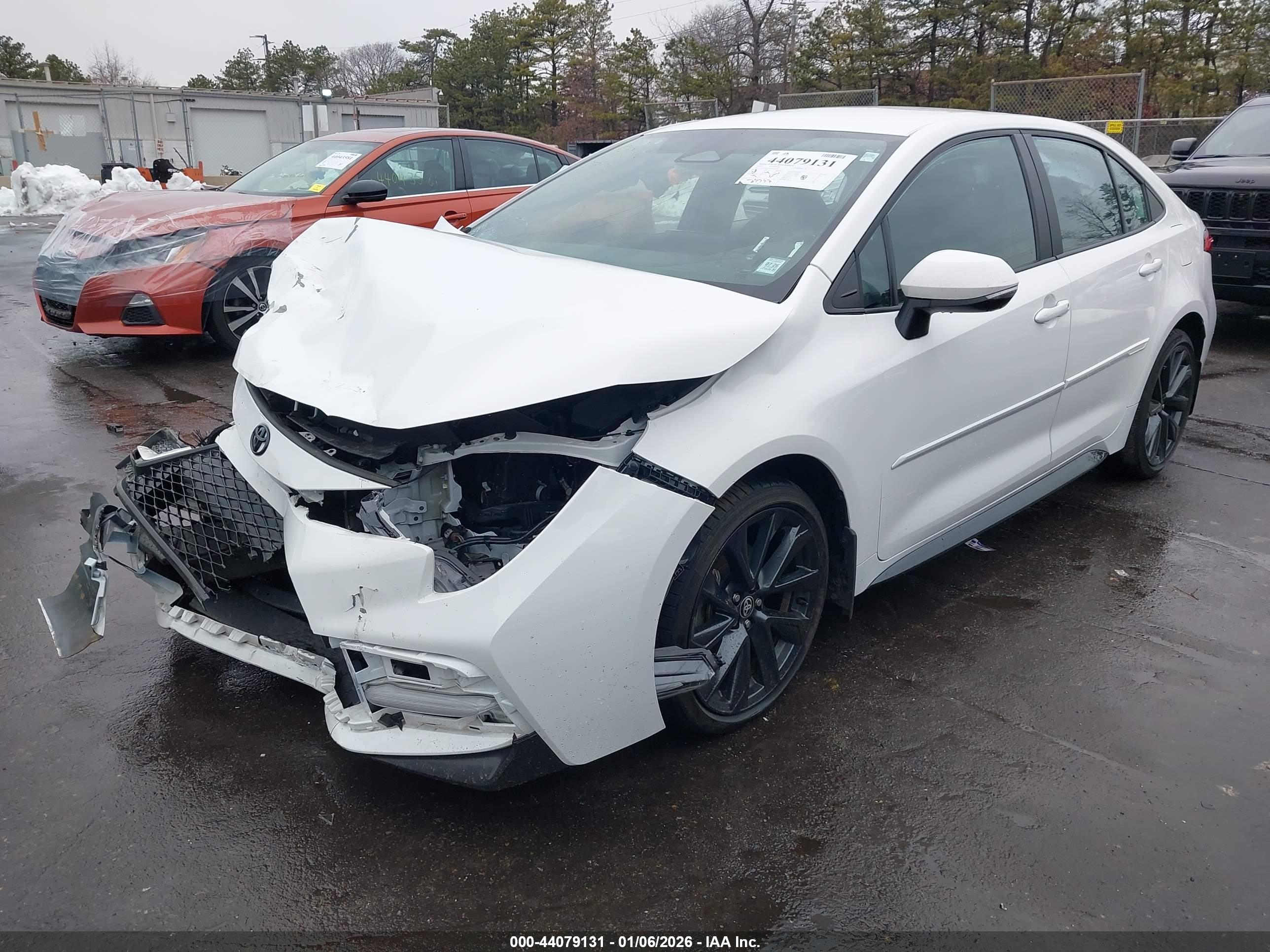 TOYOTA COROLLA image 2