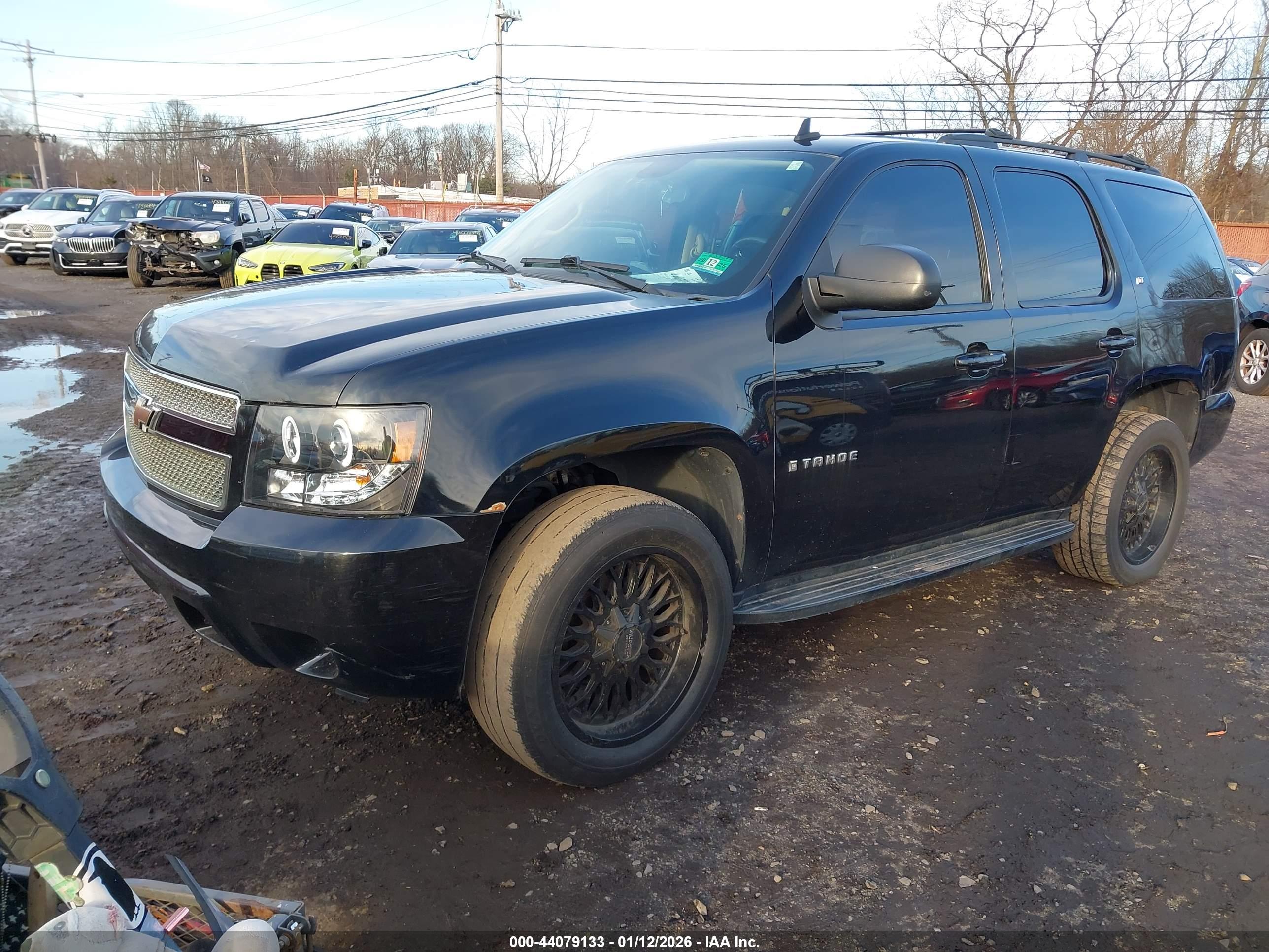 CHEVROLET TAHOE image 2