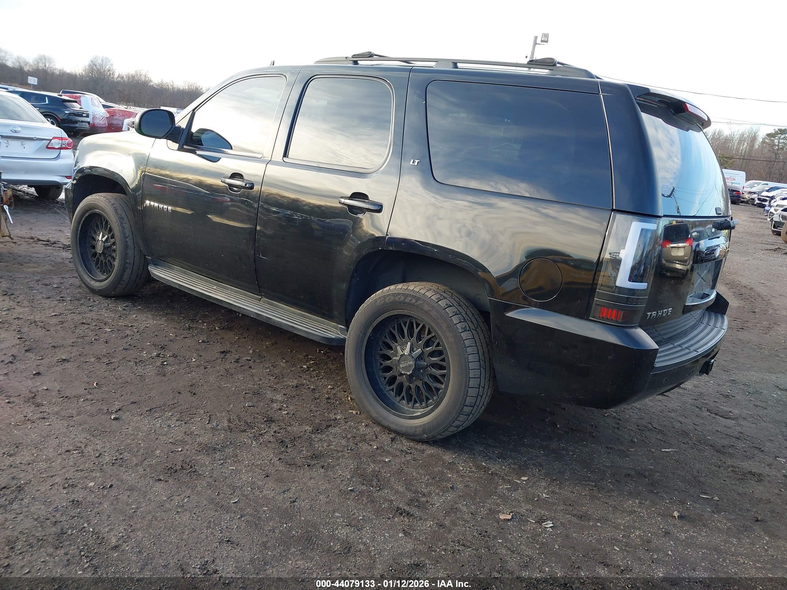 CHEVROLET TAHOE image 3