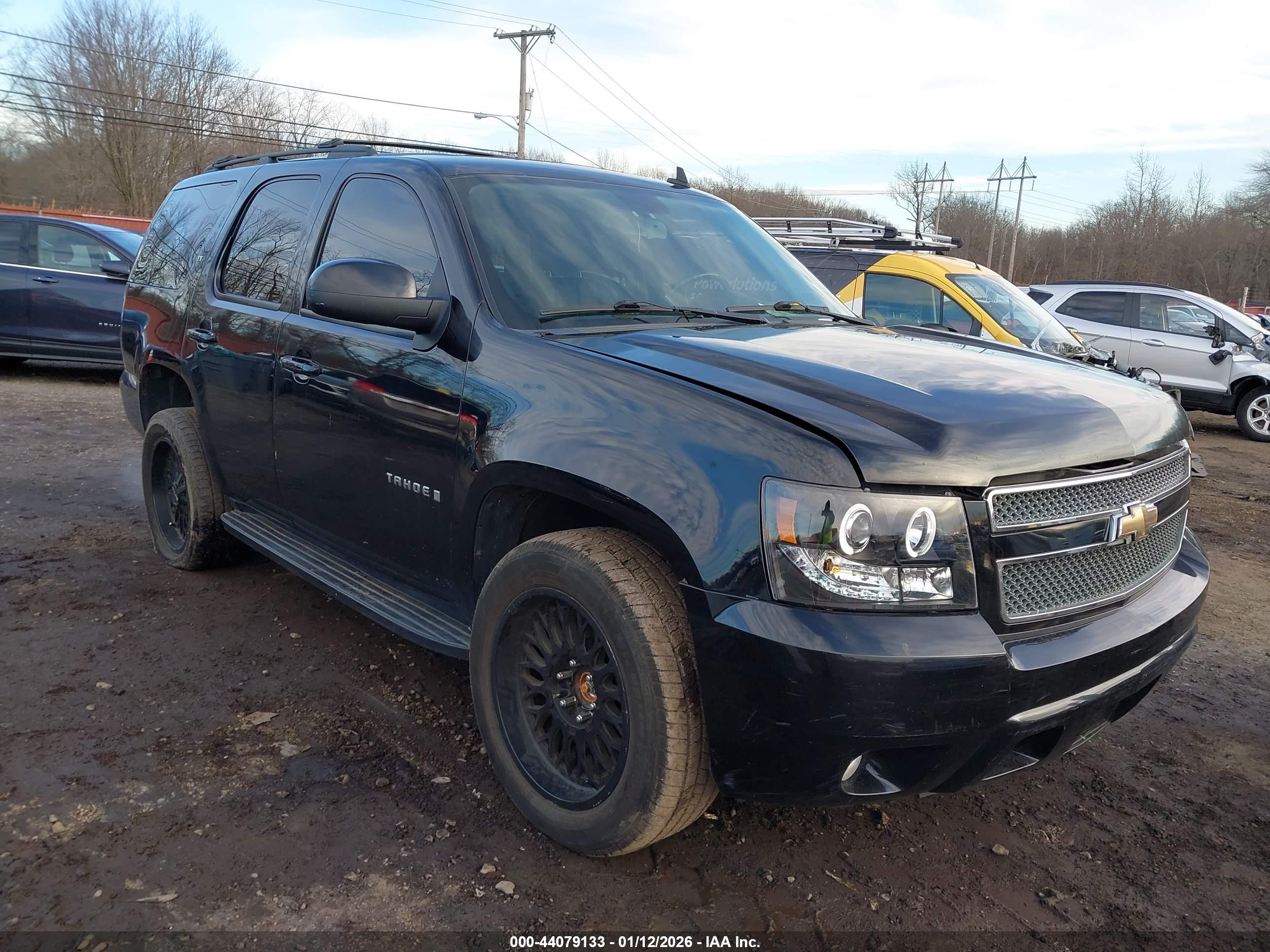 CHEVROLET TAHOE image 6