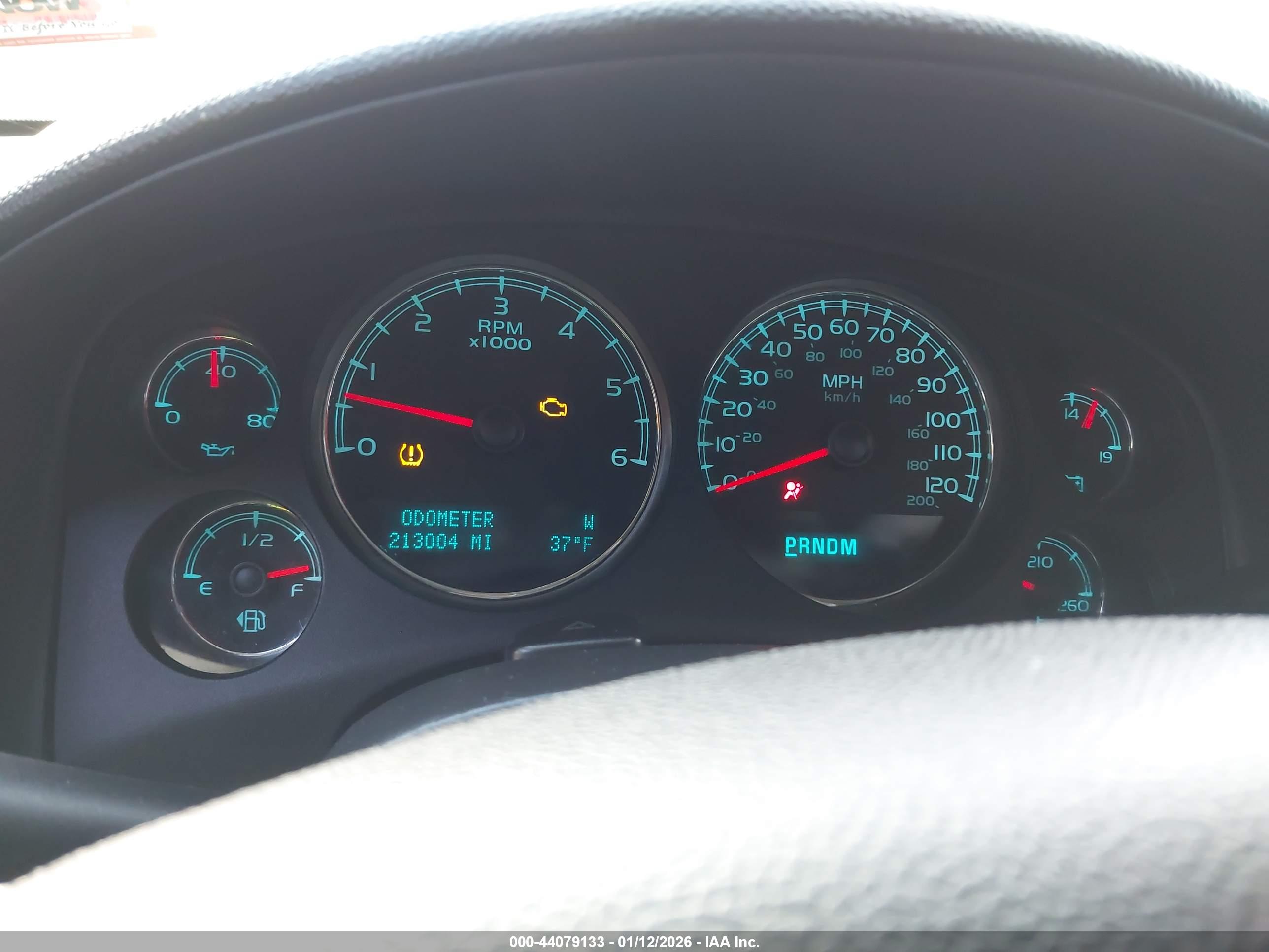 CHEVROLET TAHOE image 7