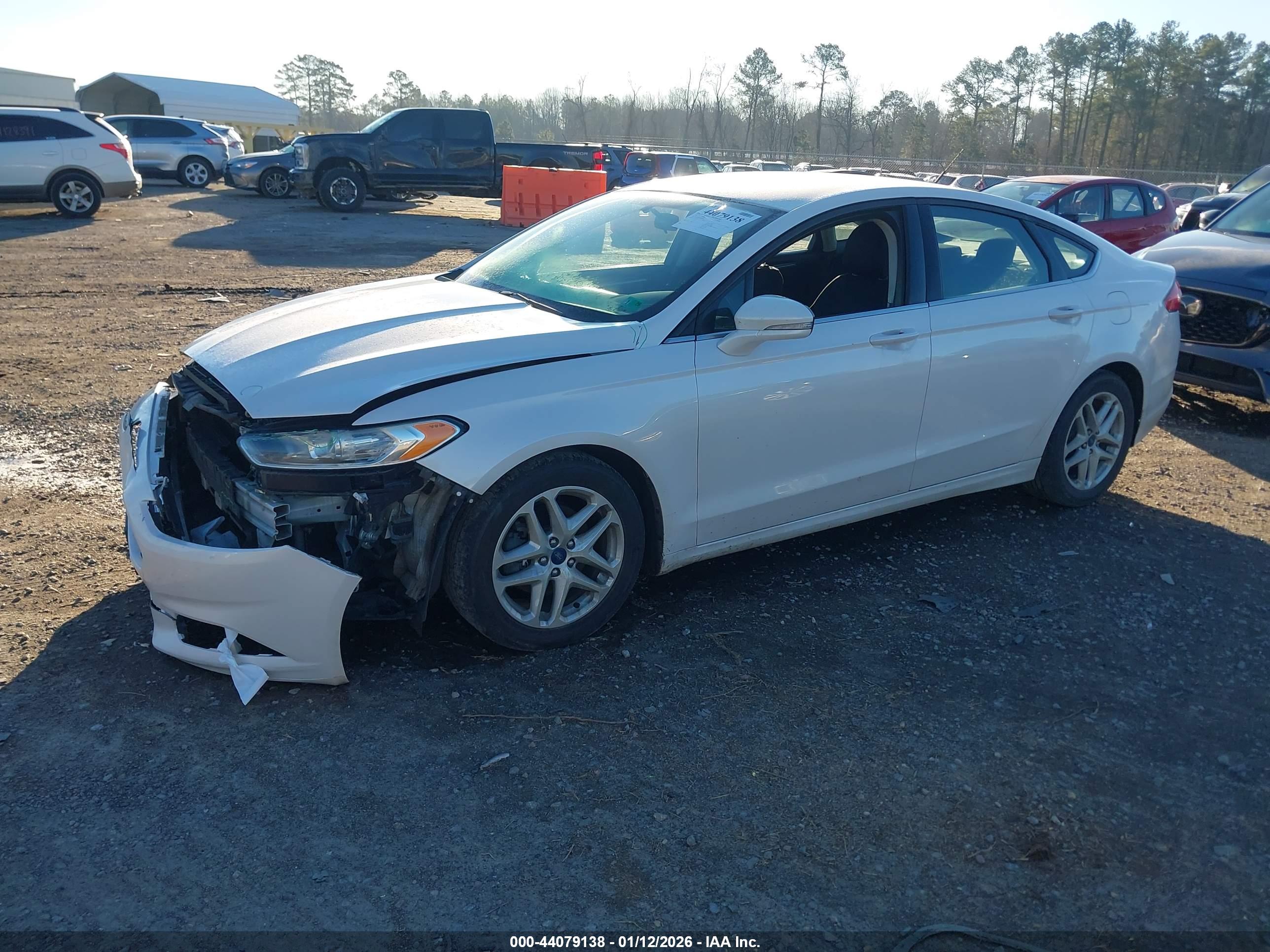 FORD FUSION image 2