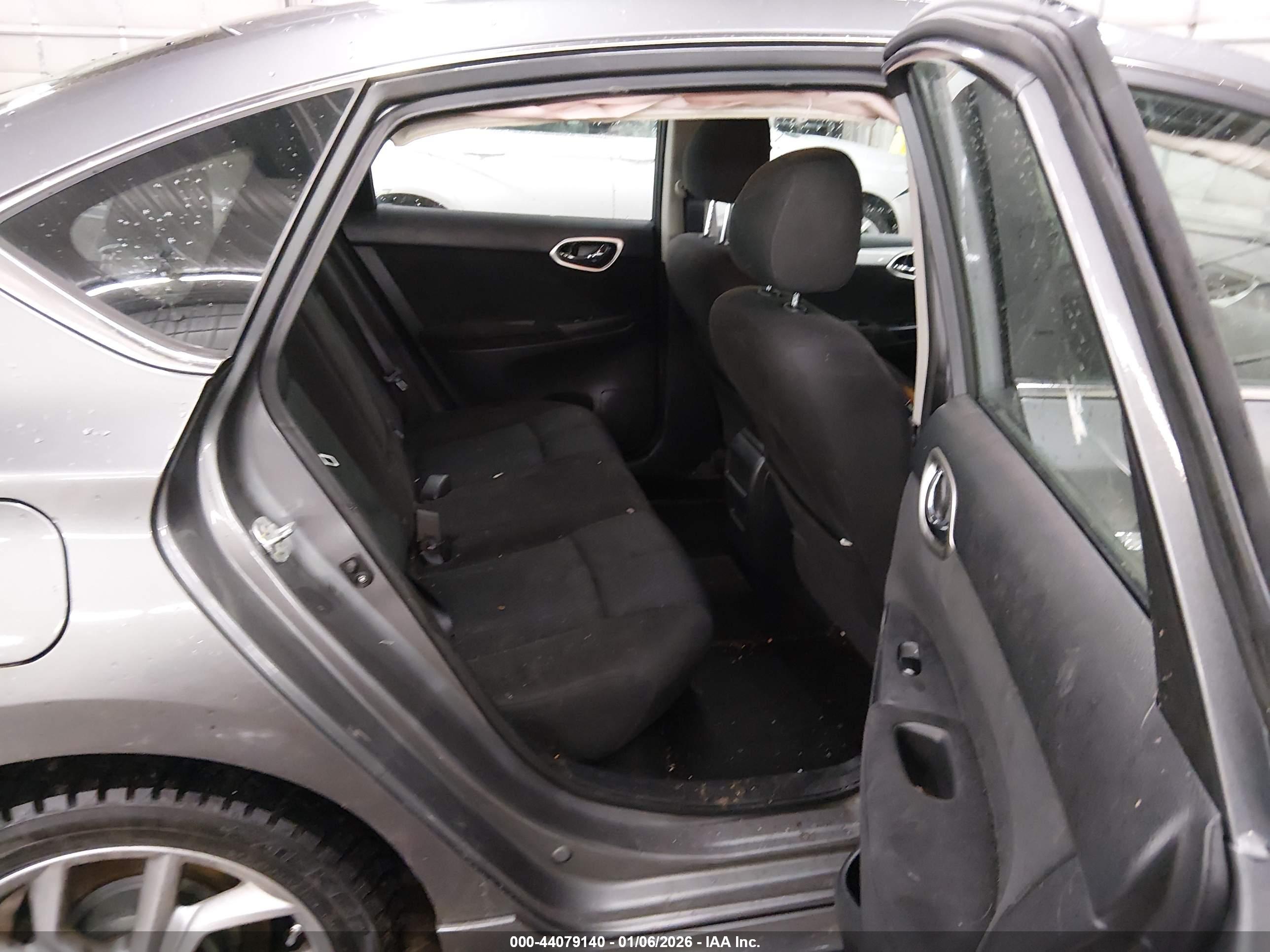 NISSAN SENTRA image 8